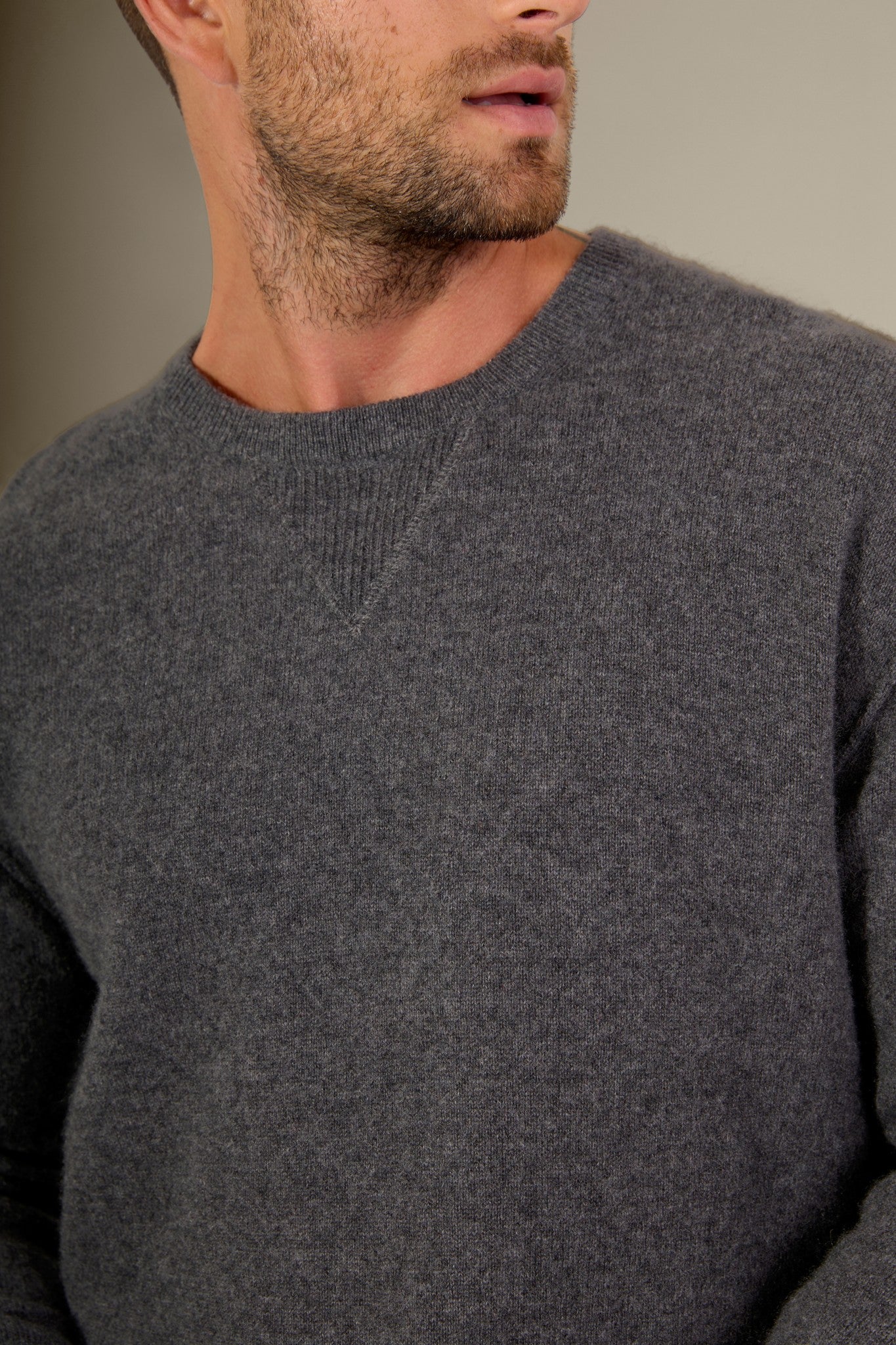 soan pull col rond anthracite chiné 100% cachemire