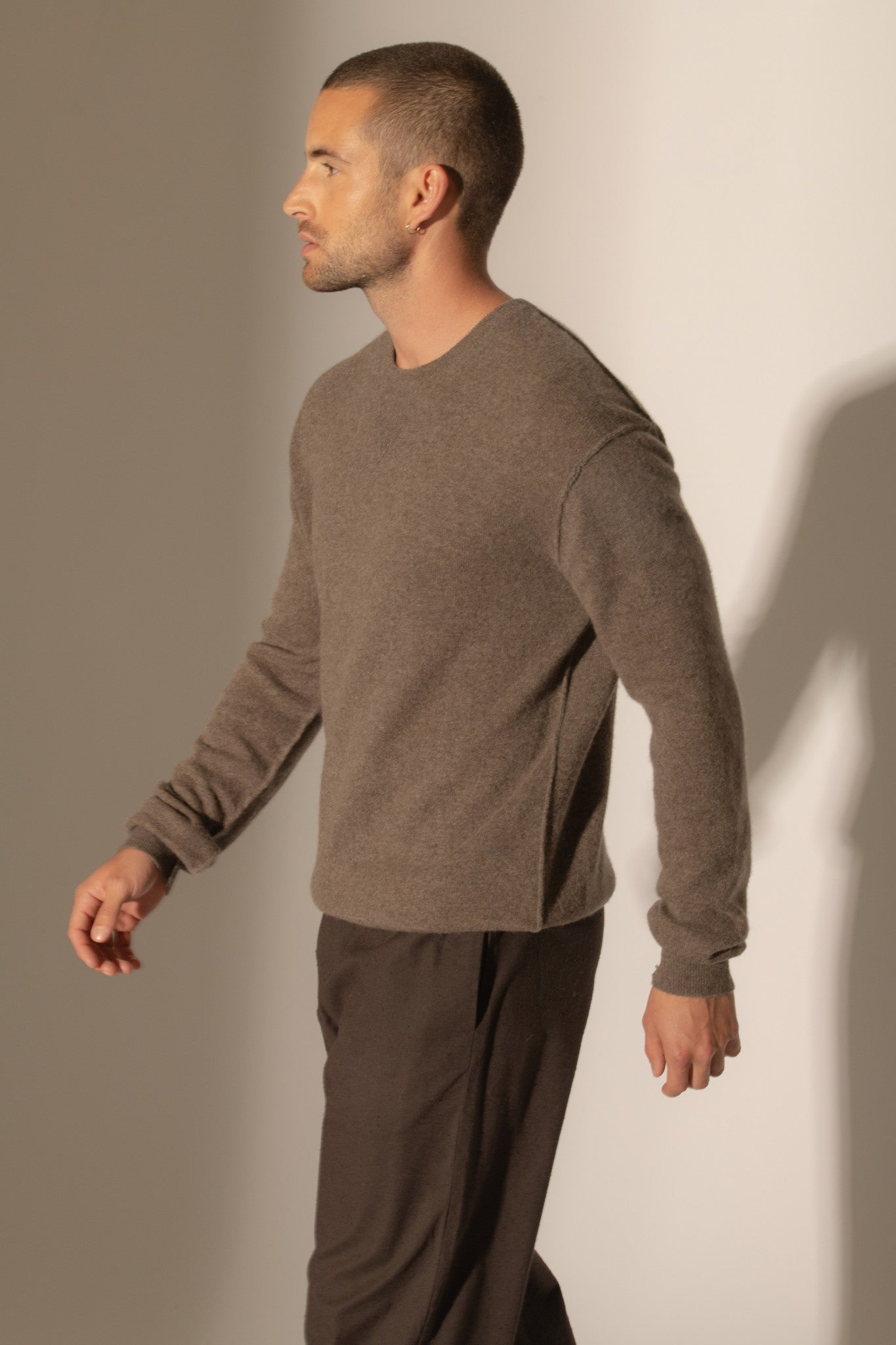 soan pull col rond taupe chiné 100% cachemire