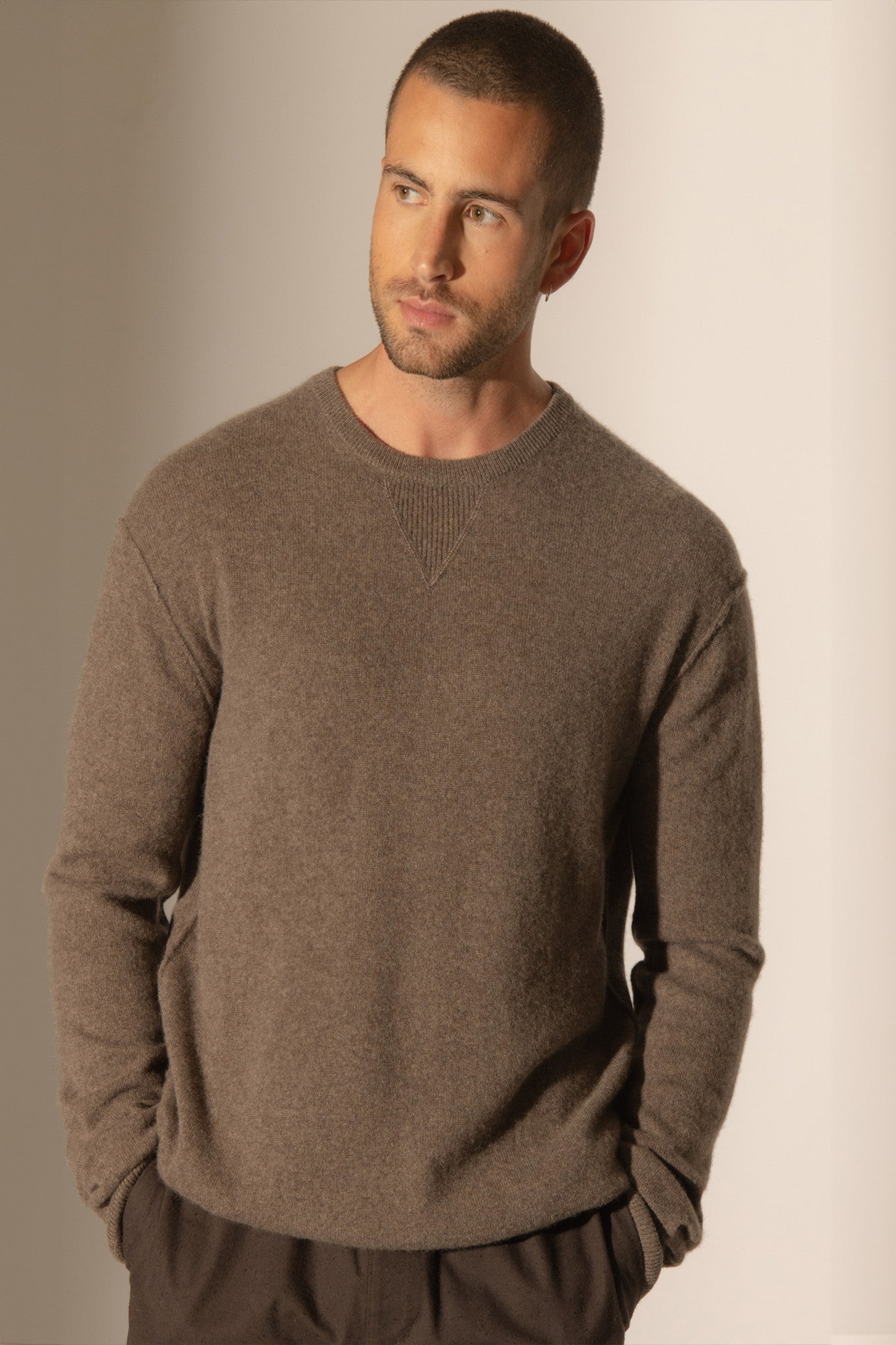 soan pull col rond taupe chiné 100% cachemire