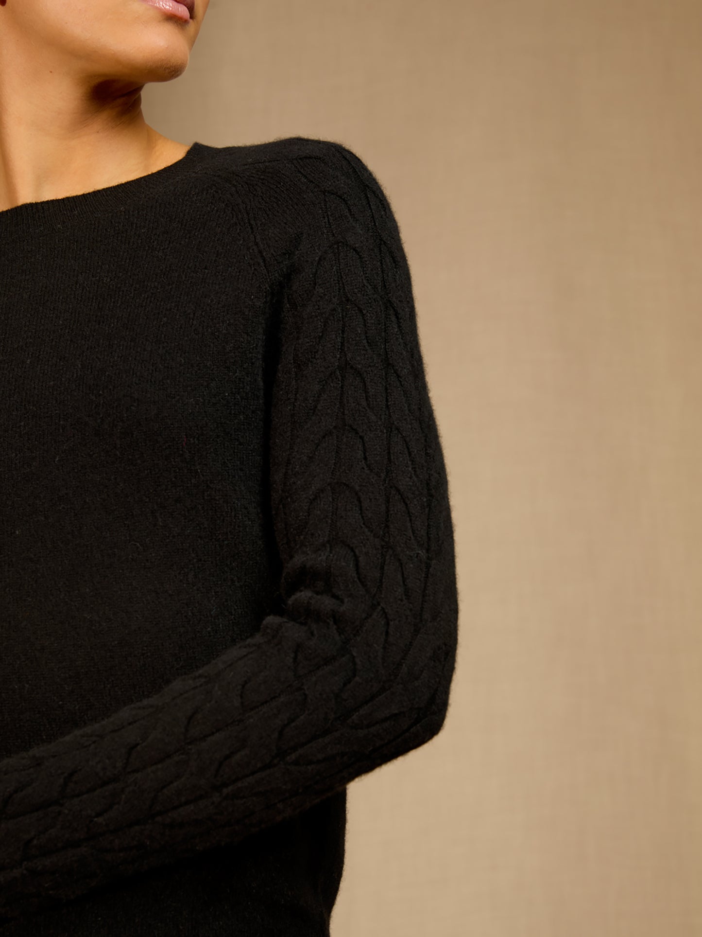 SORELIA pull col rond noir 100% cachemire