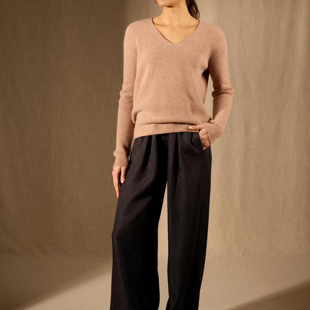 Saphira  pull col v  camel chiné 100% cachemire