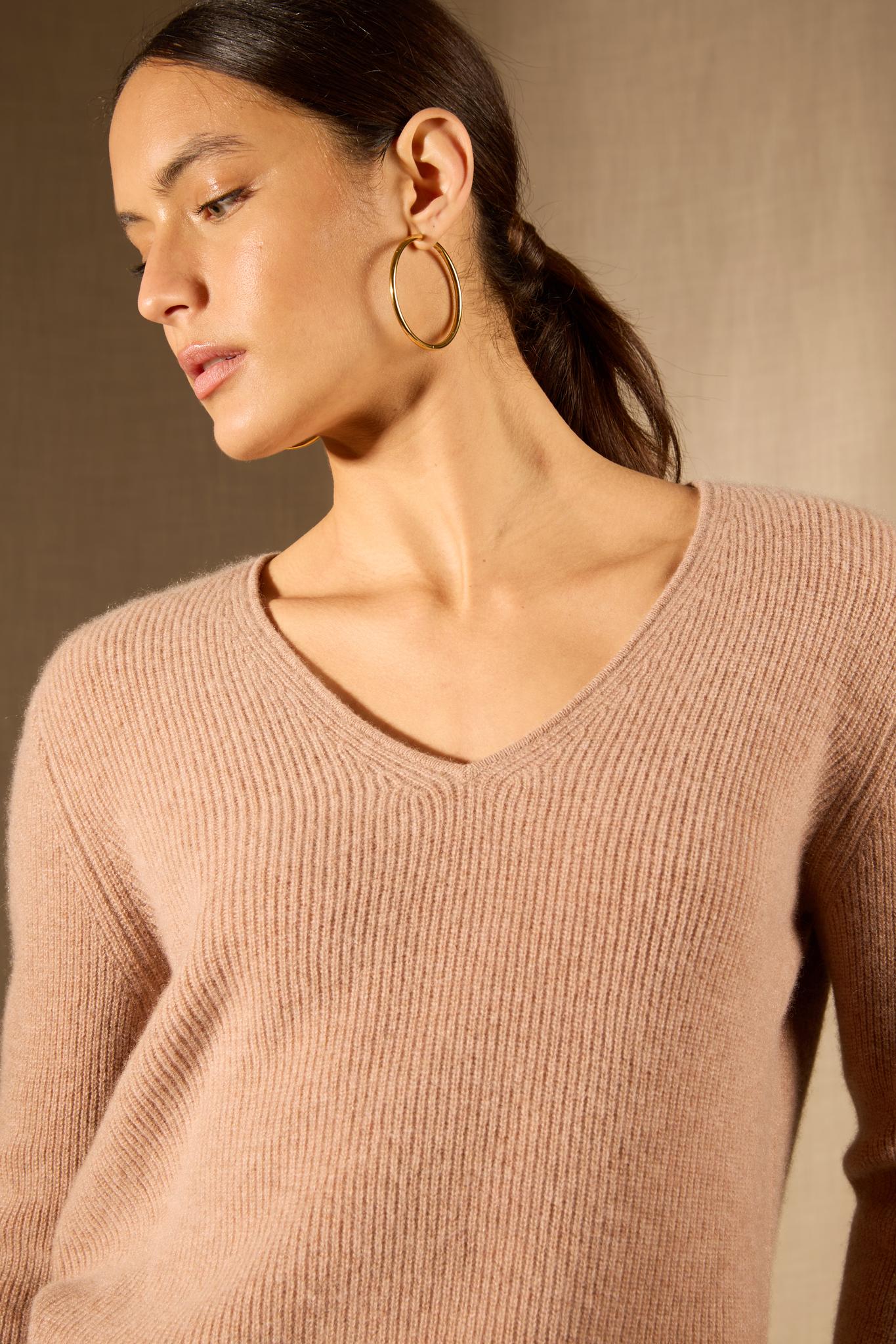 Saphira  pull col v  camel chiné 100% cachemire