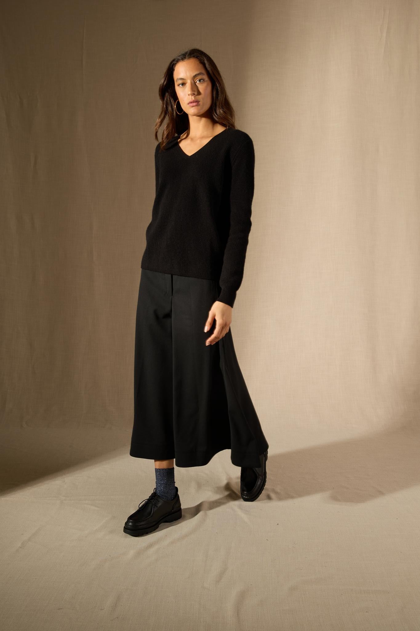 Saphira  pull col v  noir 100% cachemire