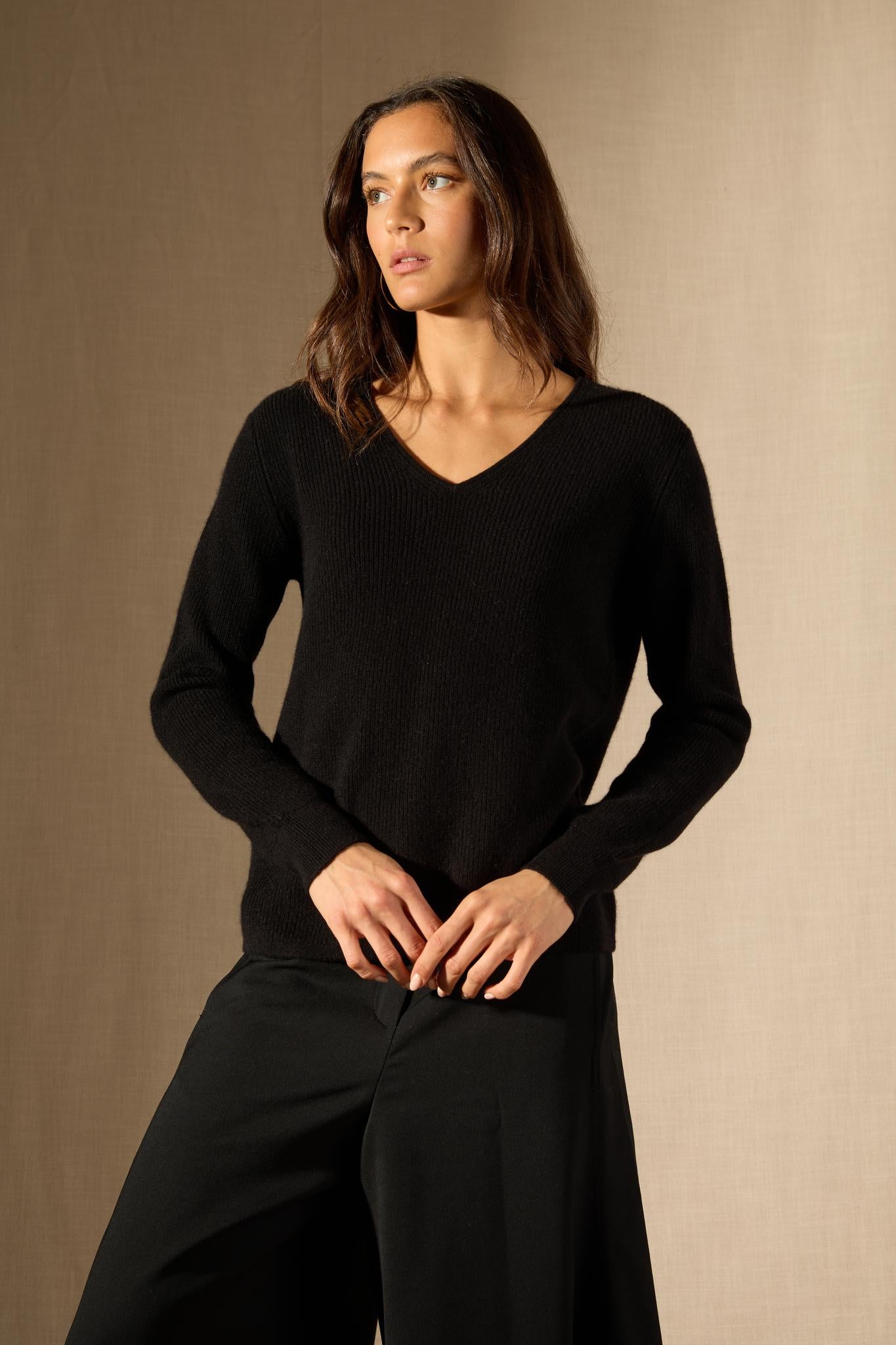 Saphira  pull col v  noir 100% cachemire