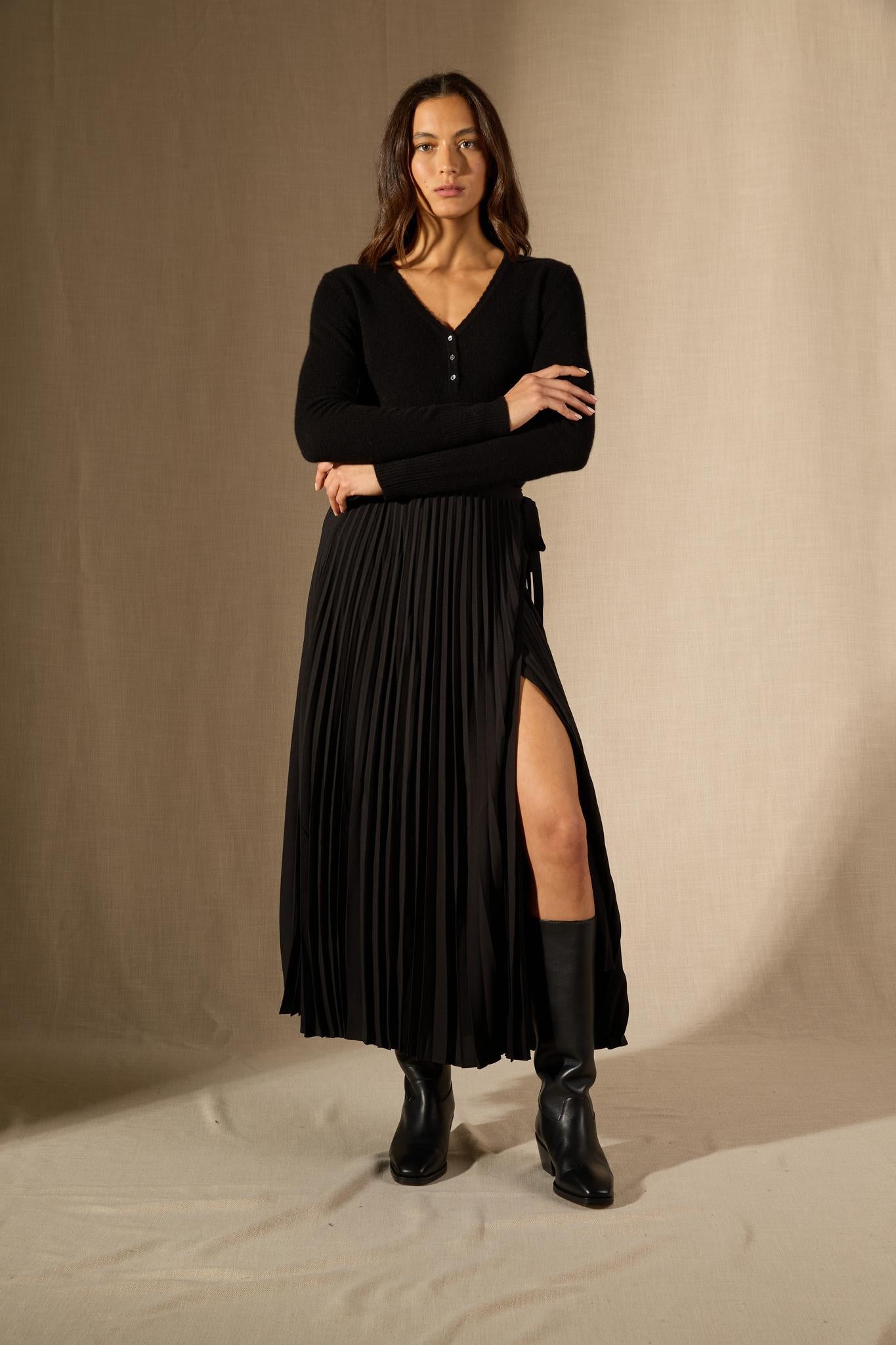 Selene pull col v boutonné noir 100% cachemire