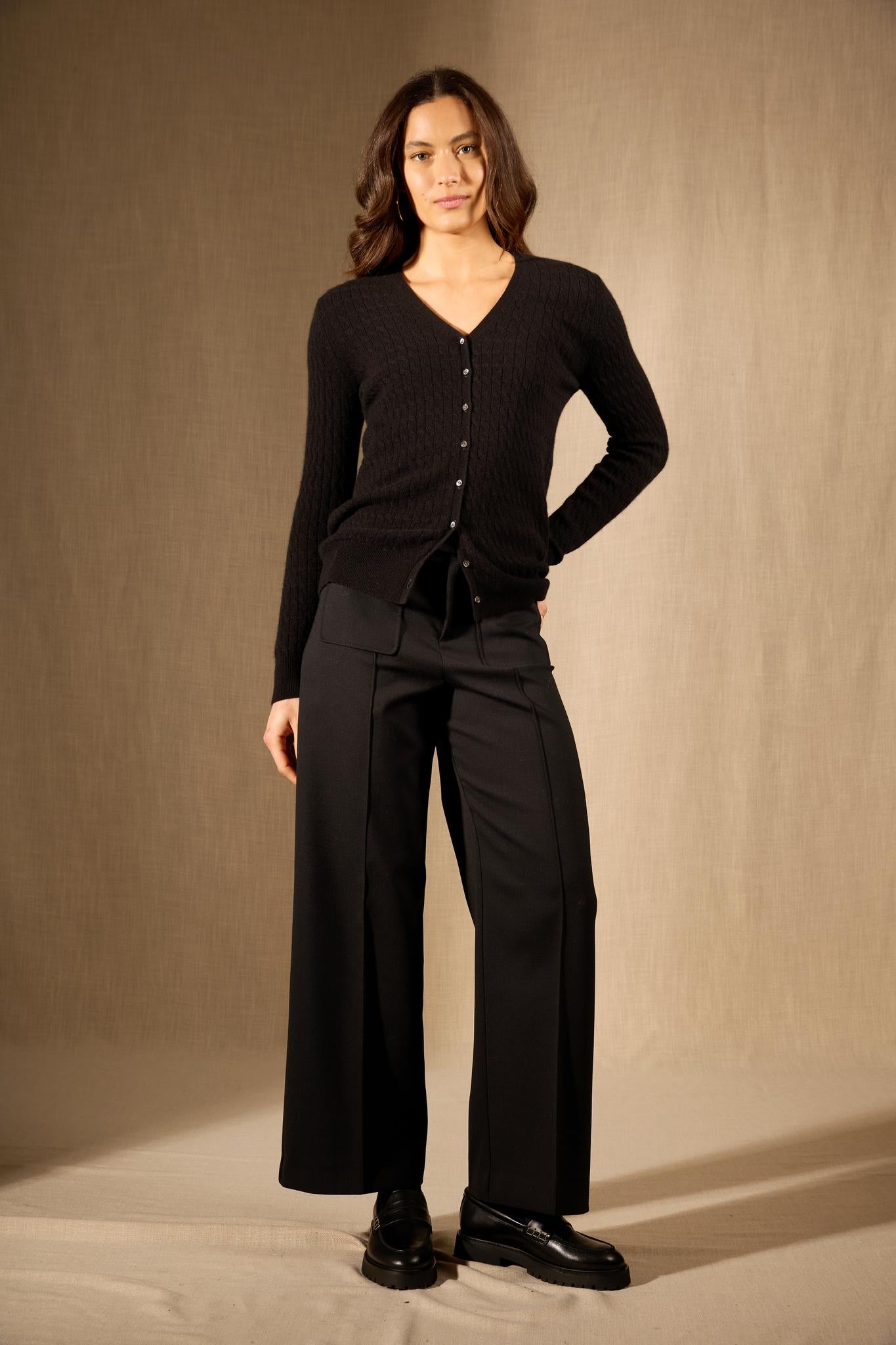 Seraphina cardigan col v noir 100% cachemire