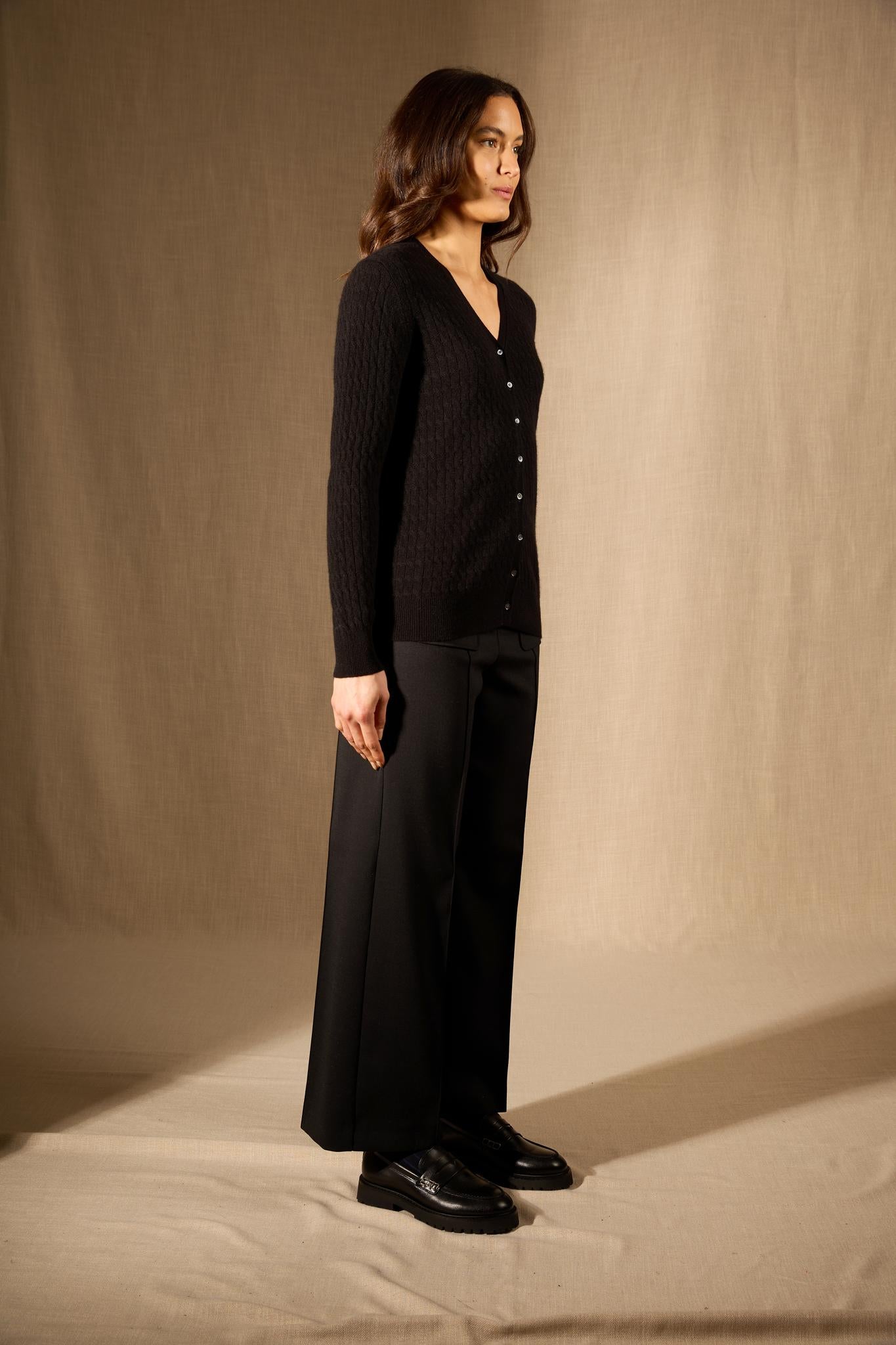 Seraphina cardigan col v noir 100% cachemire