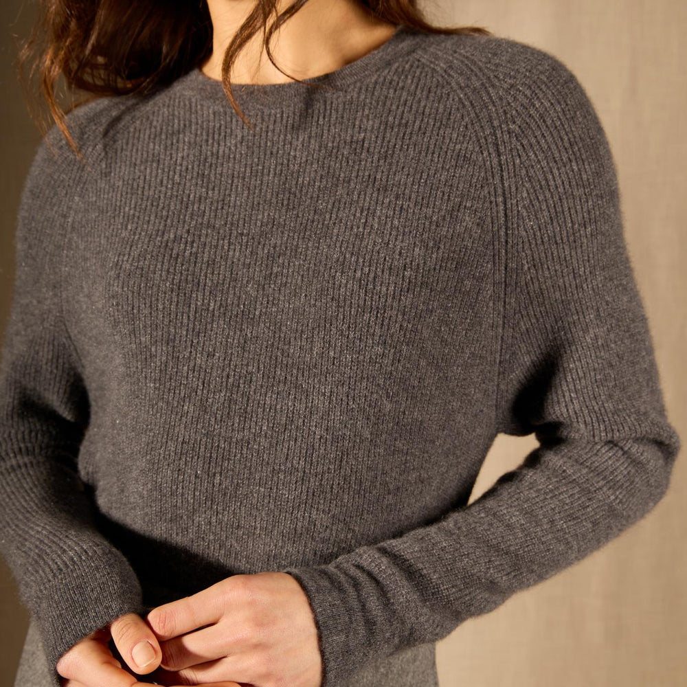 Souna pull col rond anthracite chiné 100% cachemire