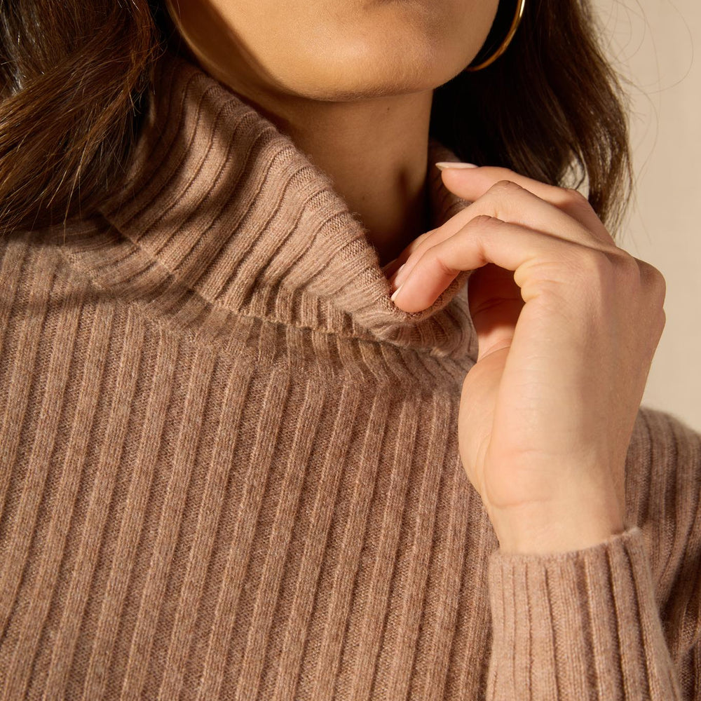 Souna pull col rond camel chiné 100% cachemire