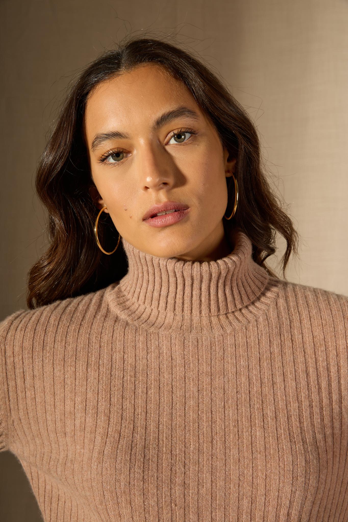 Souna pull col rond camel chiné 100% cachemire