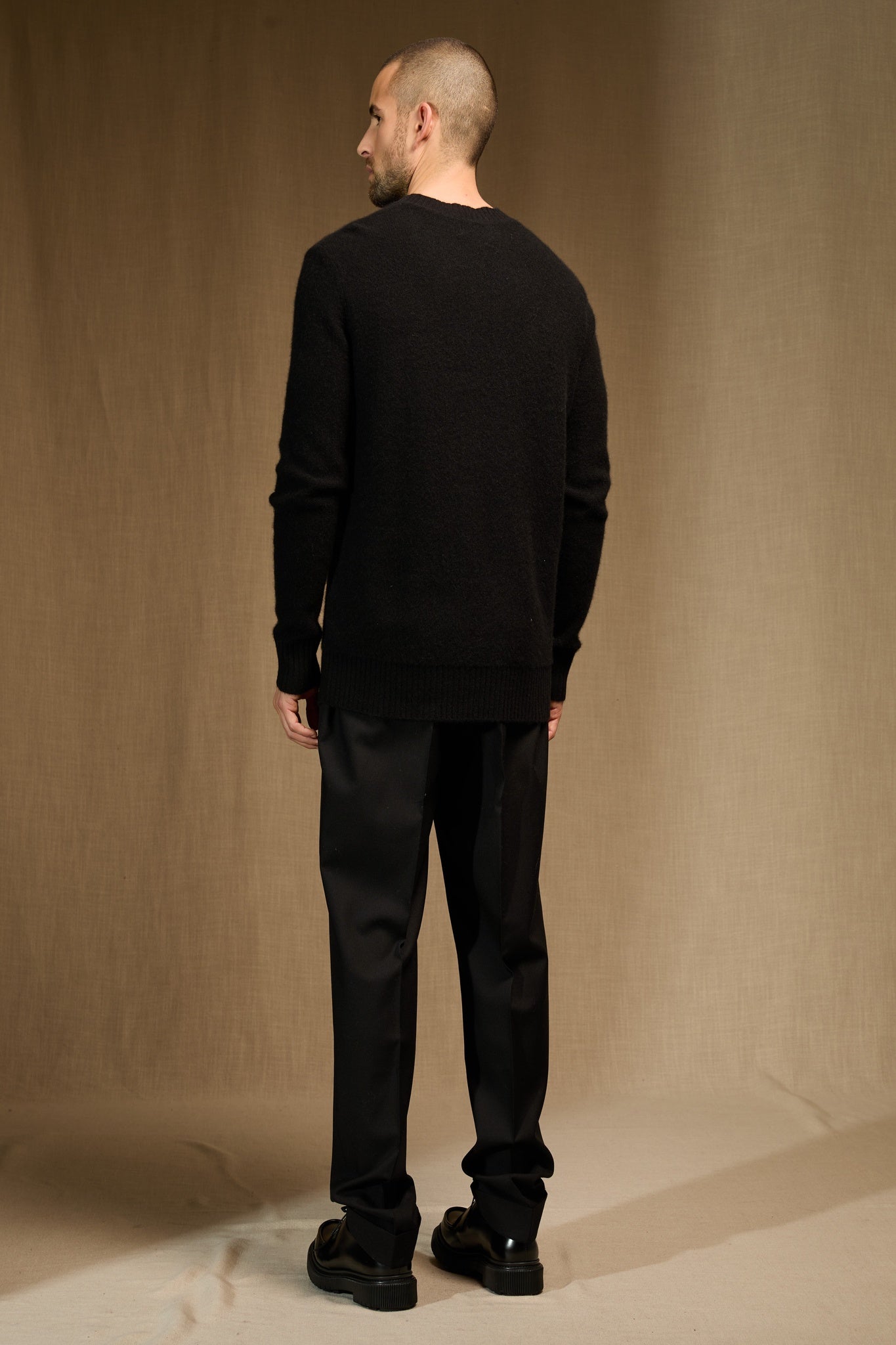 temba pull col rond 4 fils noir 100% cachemire