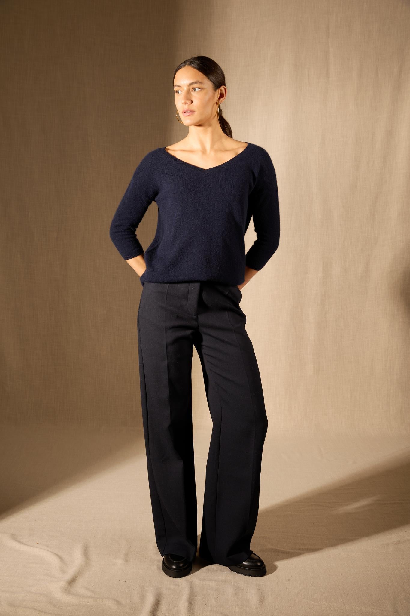 THAIS pull col v navy 100% cachemire