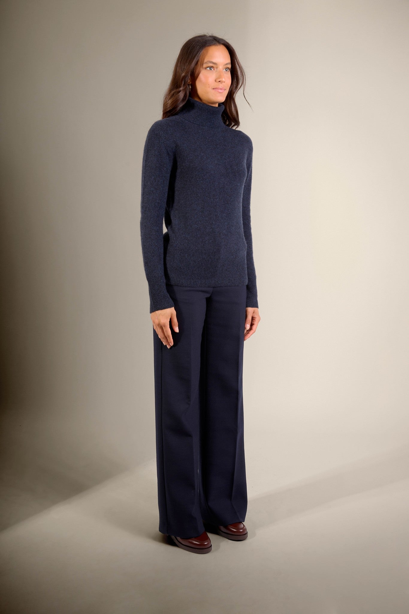 tracy pull col roulé caviar 100% cachemire