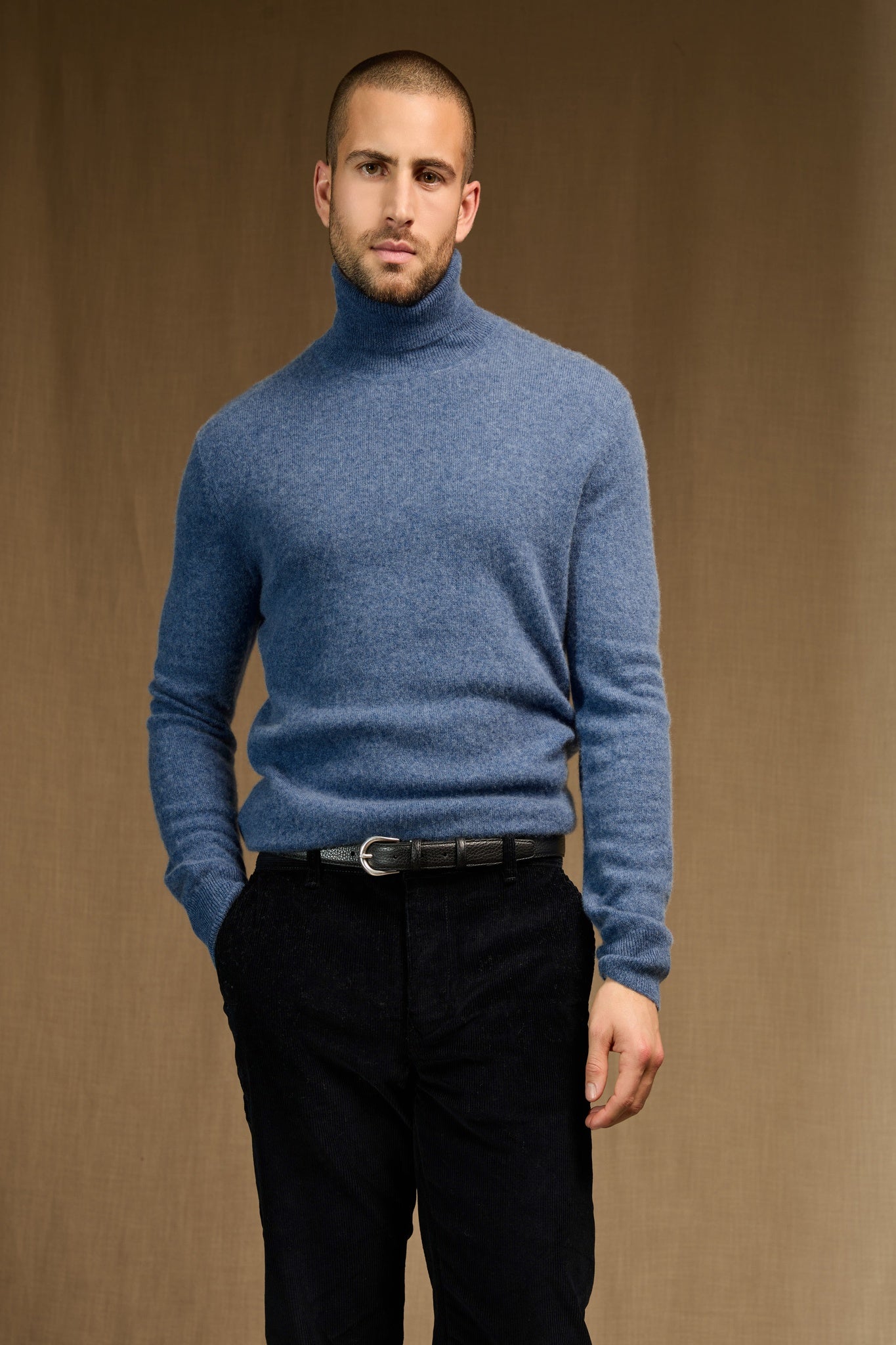 trevor pull col roulé bleu denim 100% cachemire