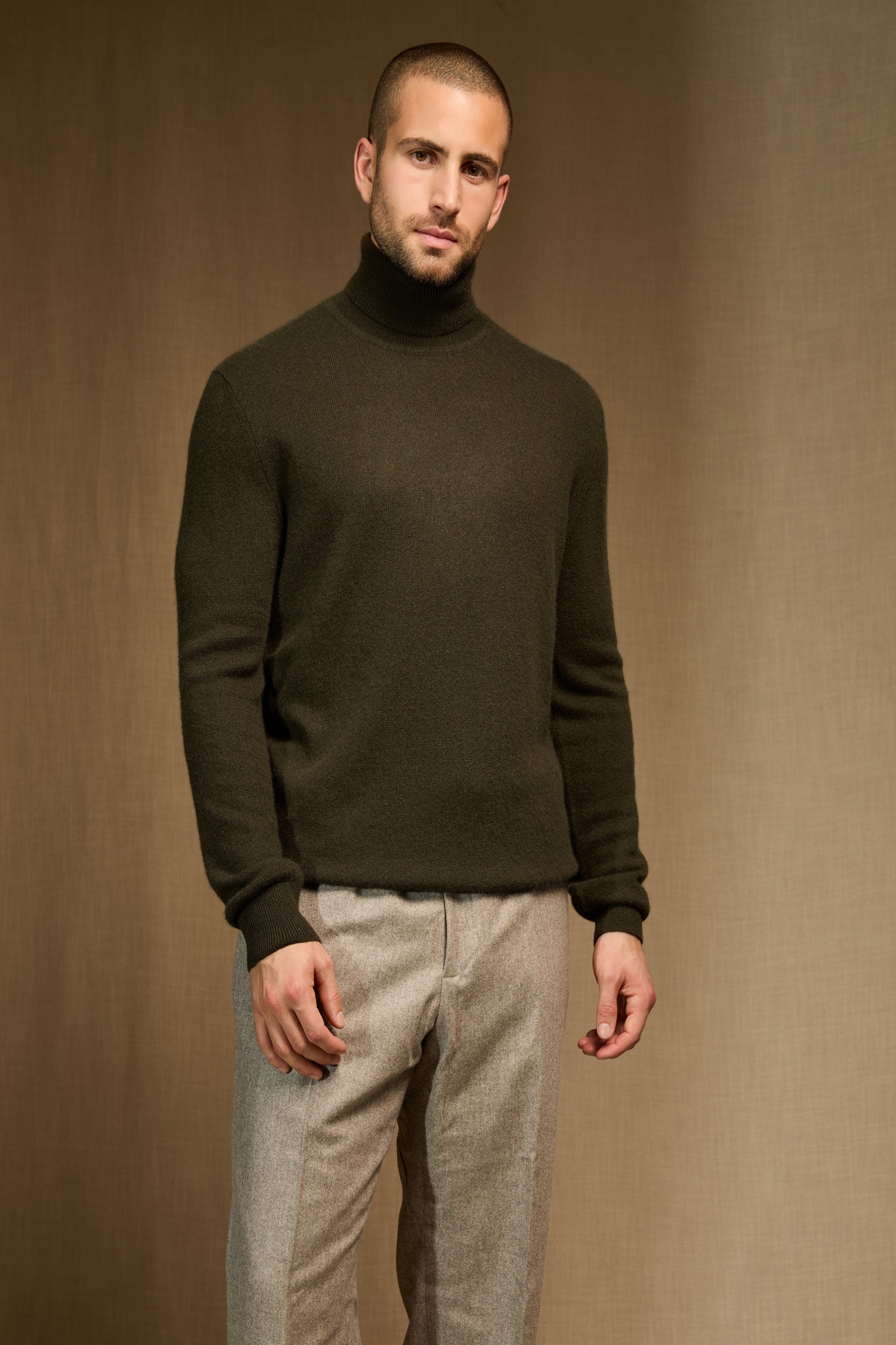 trevor pull col roulé chatain 100% cachemire