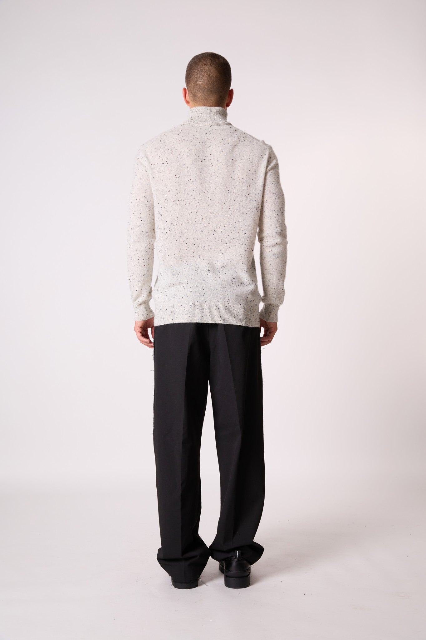 trevor pull col roulé gris/noir 100% cachemire