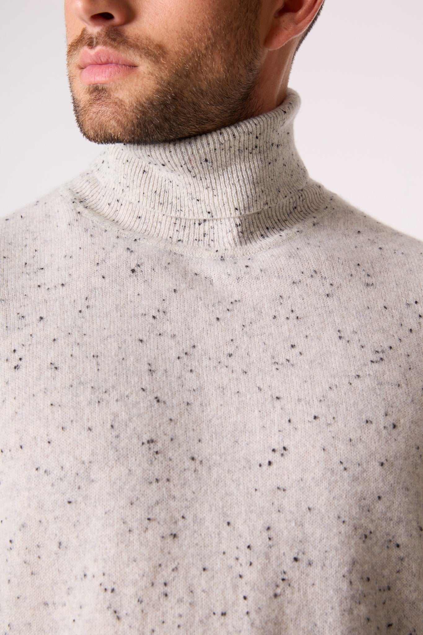 trevor pull col roulé gris/noir 100% cachemire