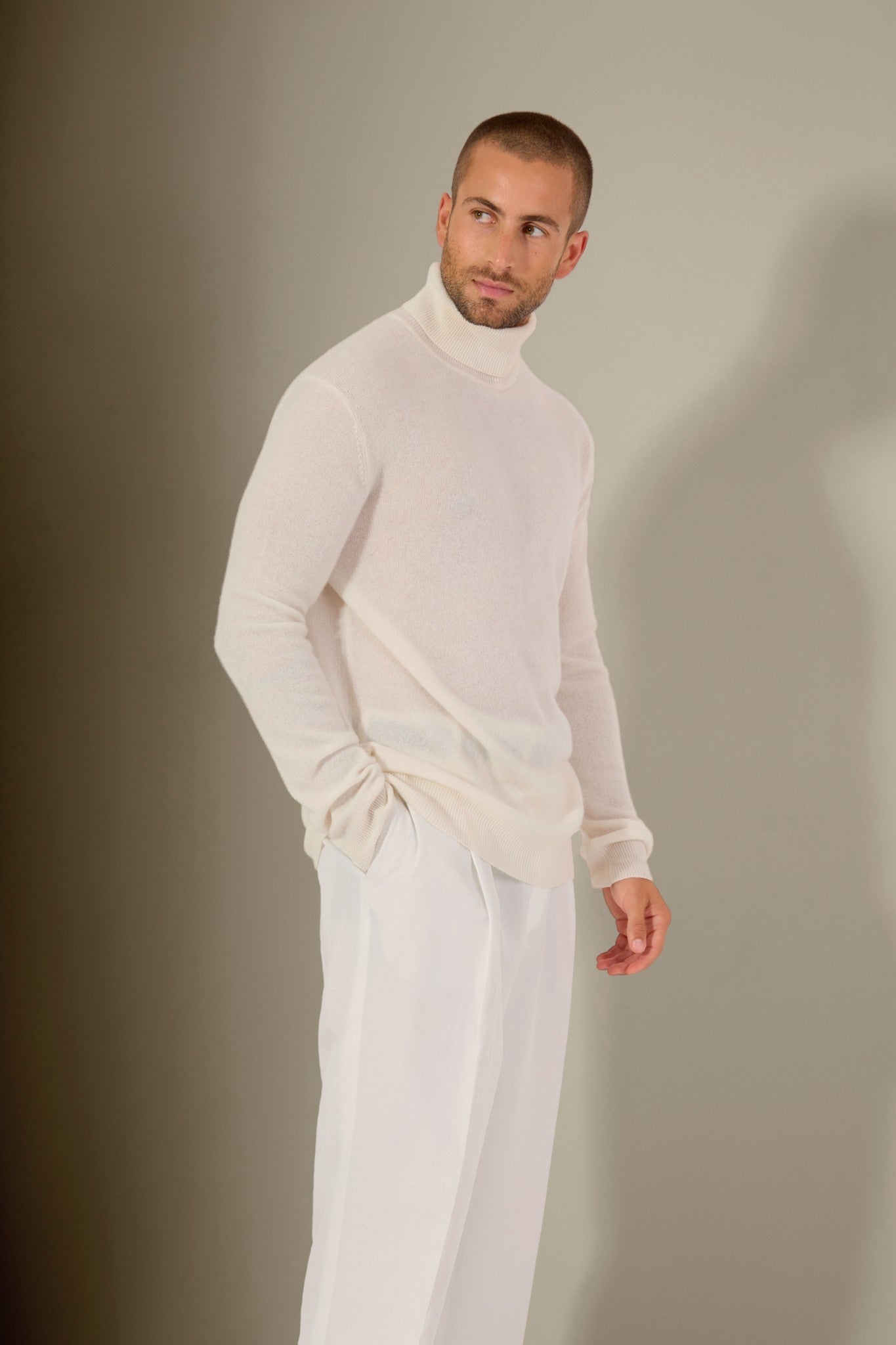 trevor pull col roulé ivoire 100% cachemire