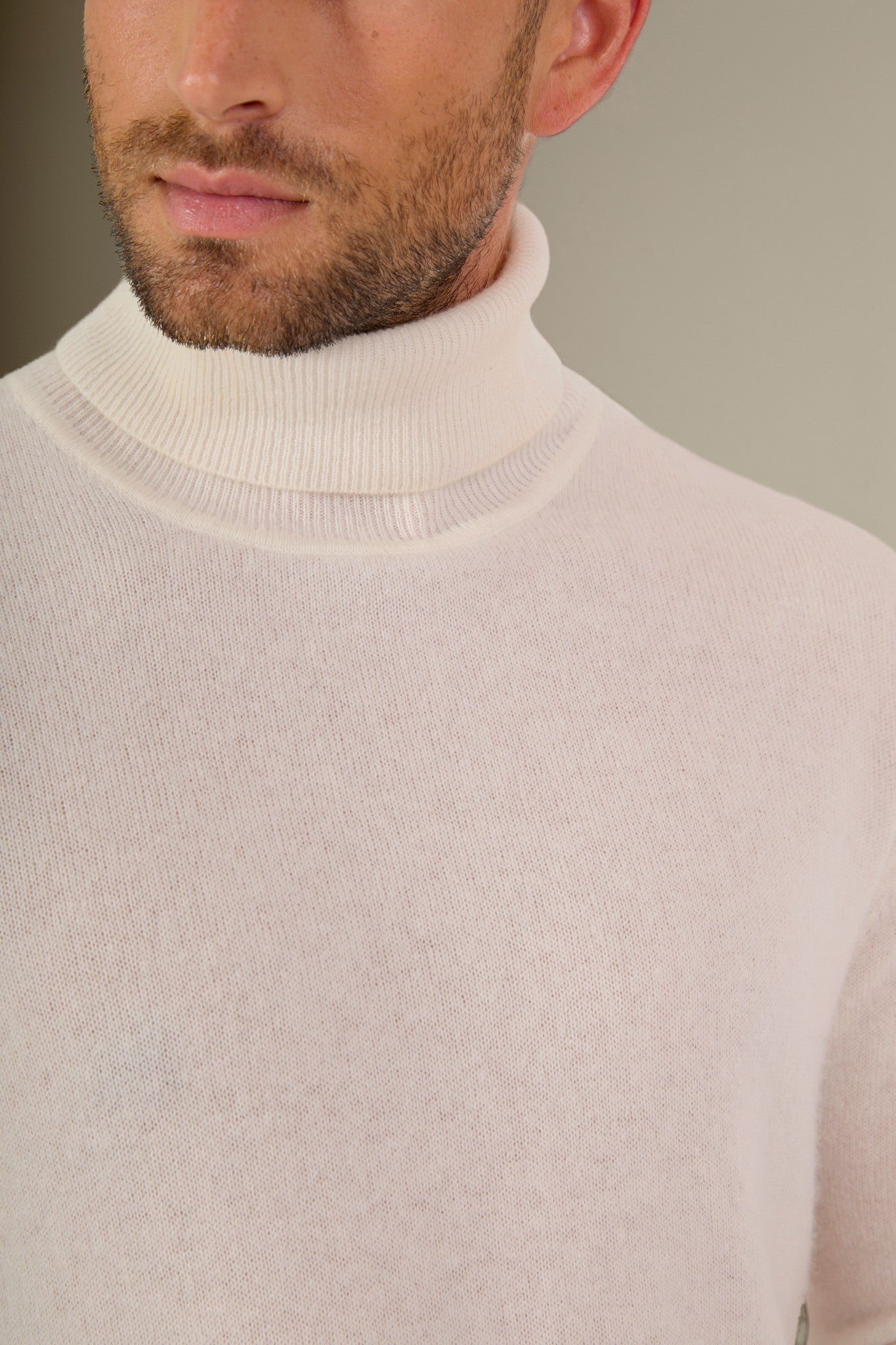 trevor pull col roulé ivoire 100% cachemire