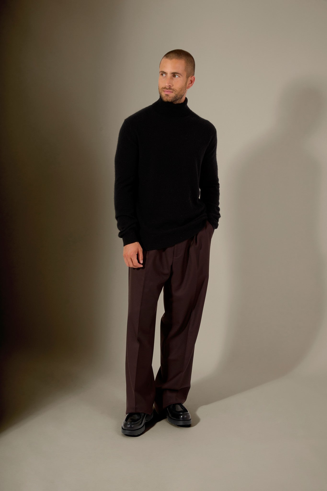 trevor pull col roulé noir 100% cachemire