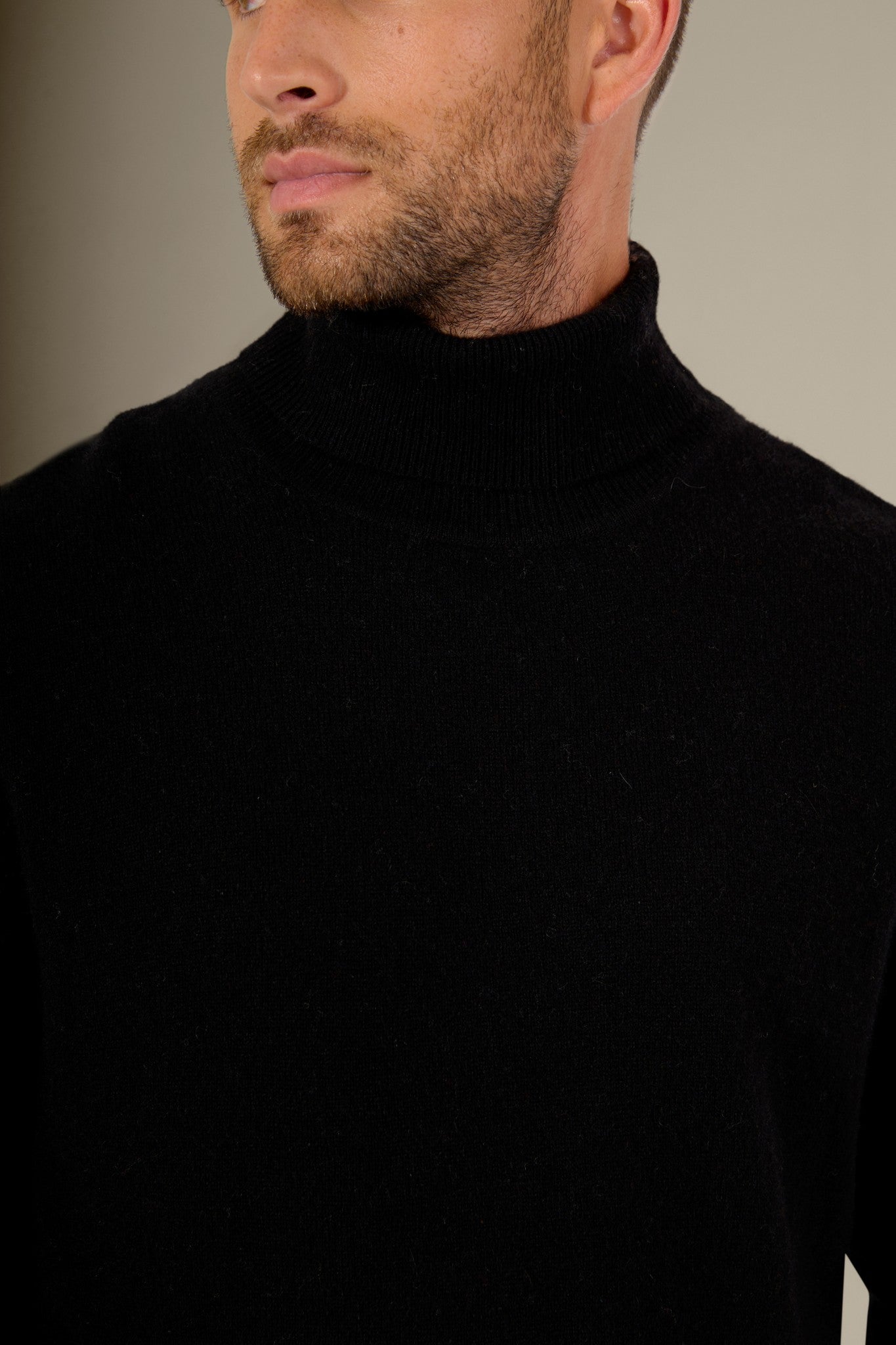 trevor pull col roulé noir 100% cachemire