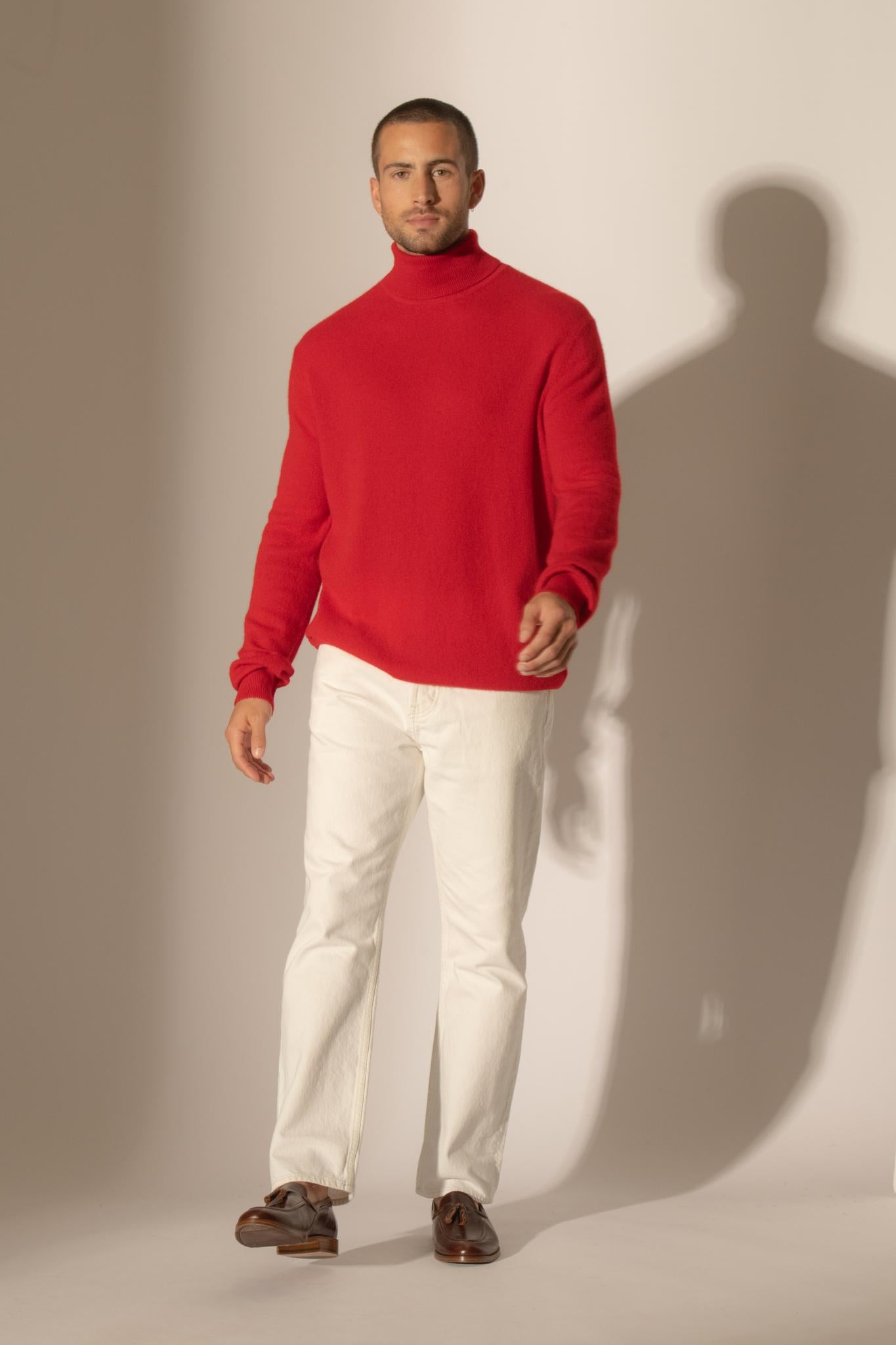 TREVOR pull col roulé rouge 100% cachemire