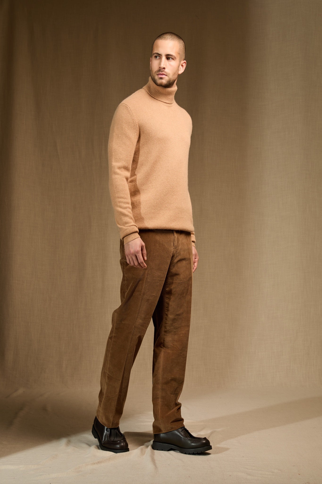 trevor pull col roulé sahara 100% cachemire