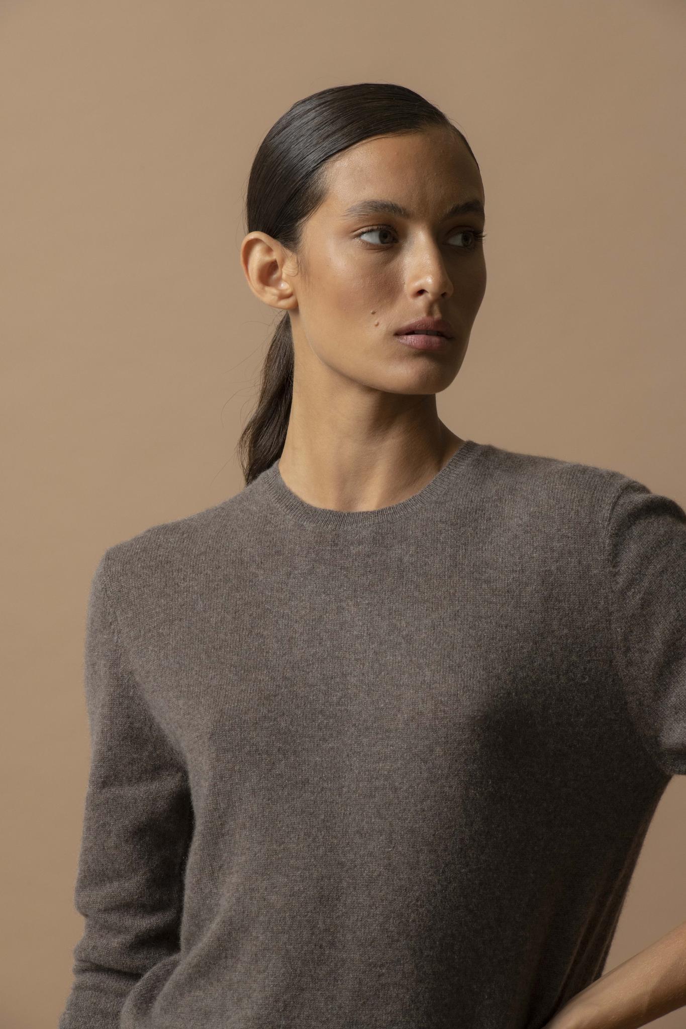 VANESSA pull col rond boutonné dos taupe chiné 100% cachemire