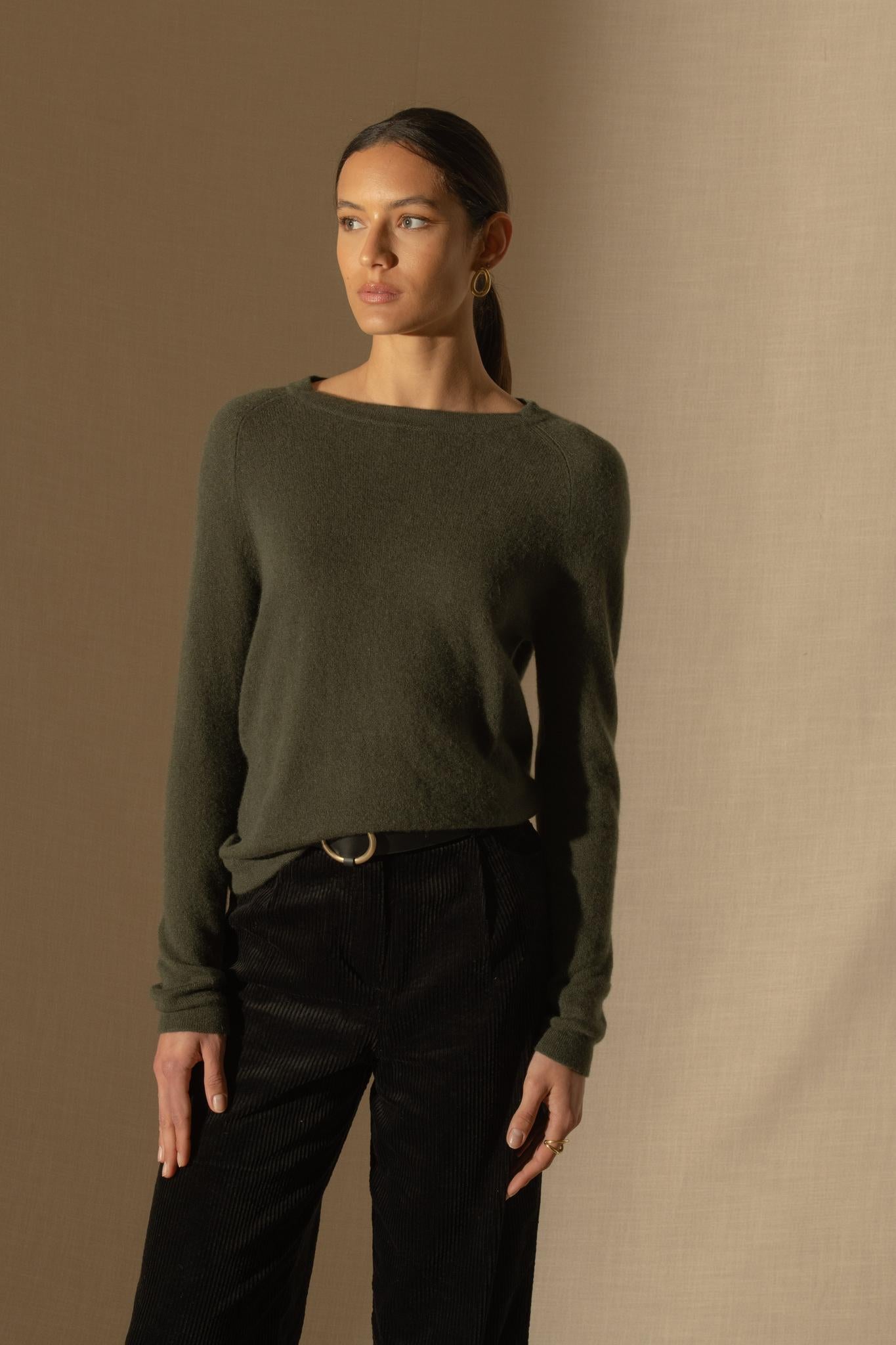 WHITNEY pull col rond kaki 100% cachemire