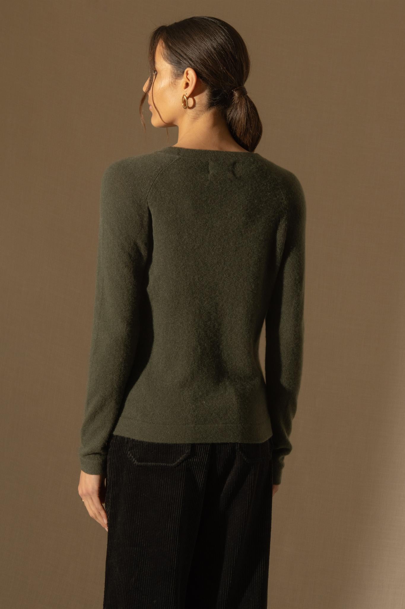 WHITNEY pull col rond kaki 100% cachemire