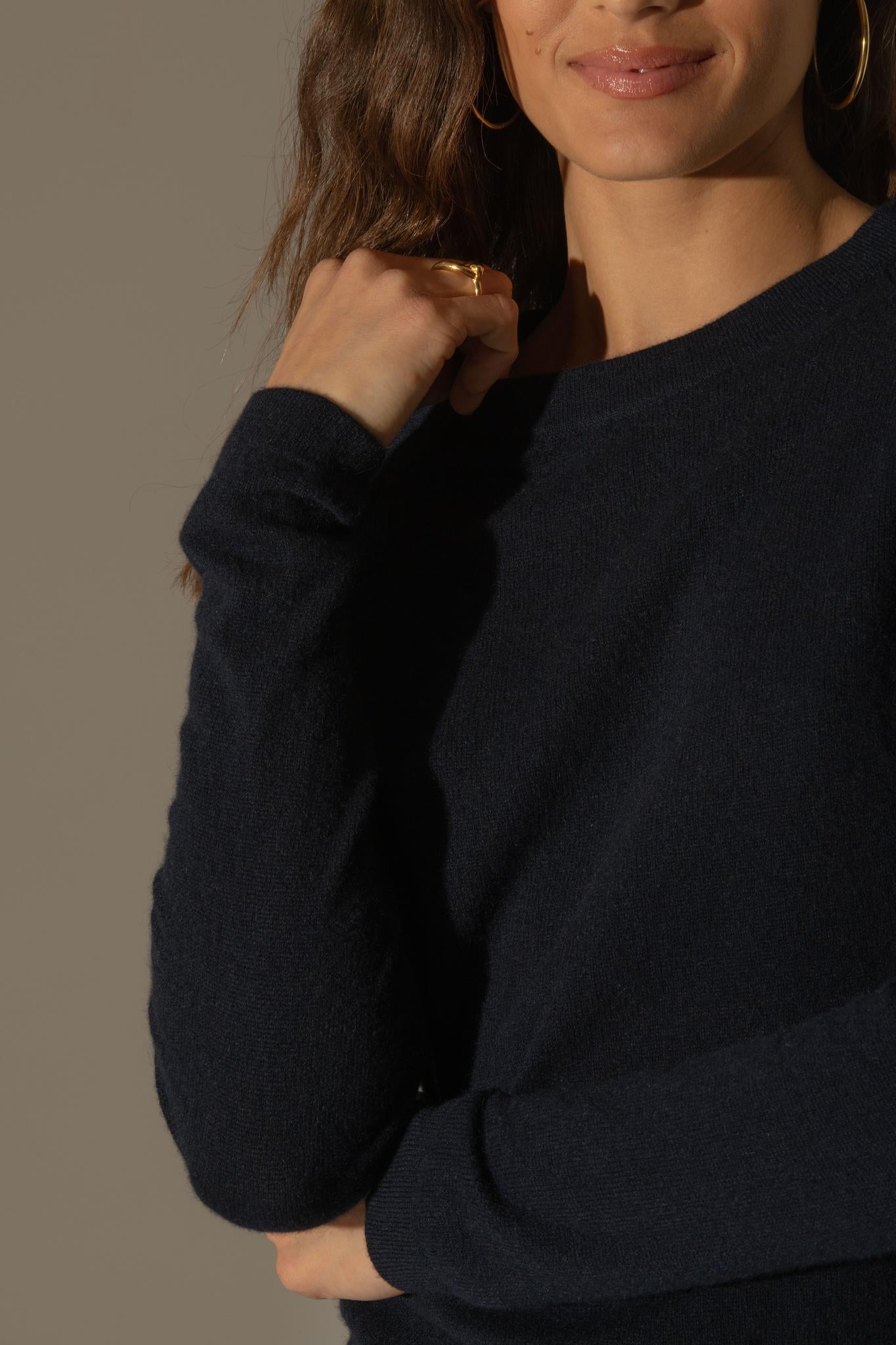 WHITNEY pull col rond navy 100% cachemire