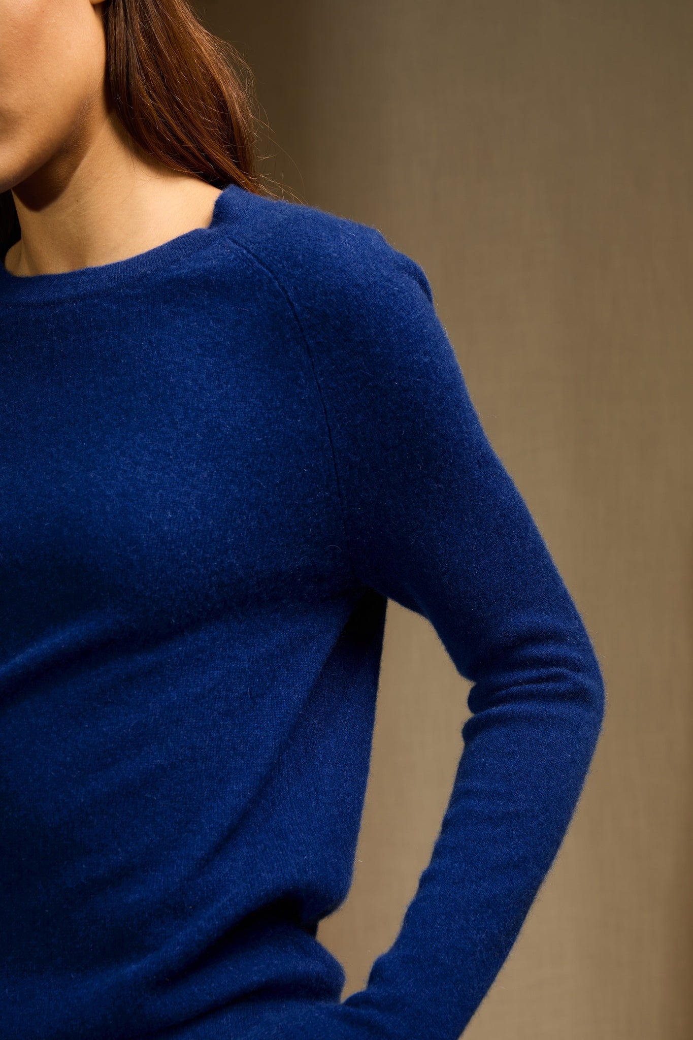 WHITNEY pull col rond outremer 100% cachemire