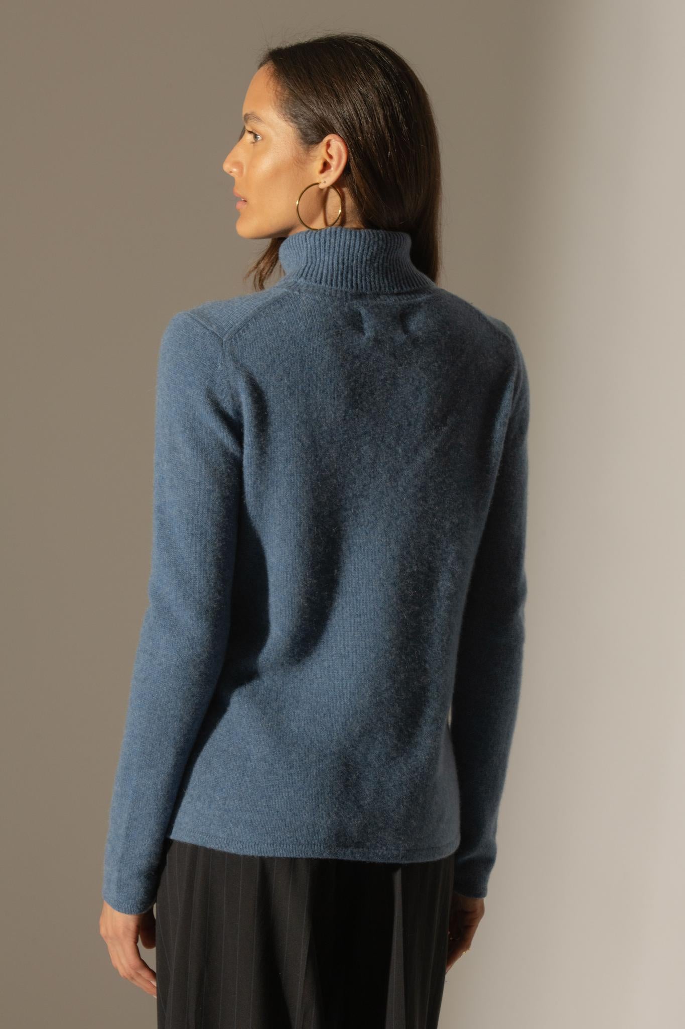 WILLOW pull col roulé 4 fils bleu denim 100% cachemire