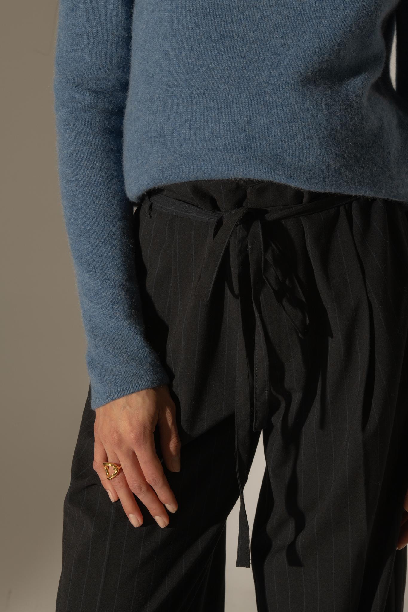 WILLOW pull col roulé 4 fils bleu denim 100% cachemire