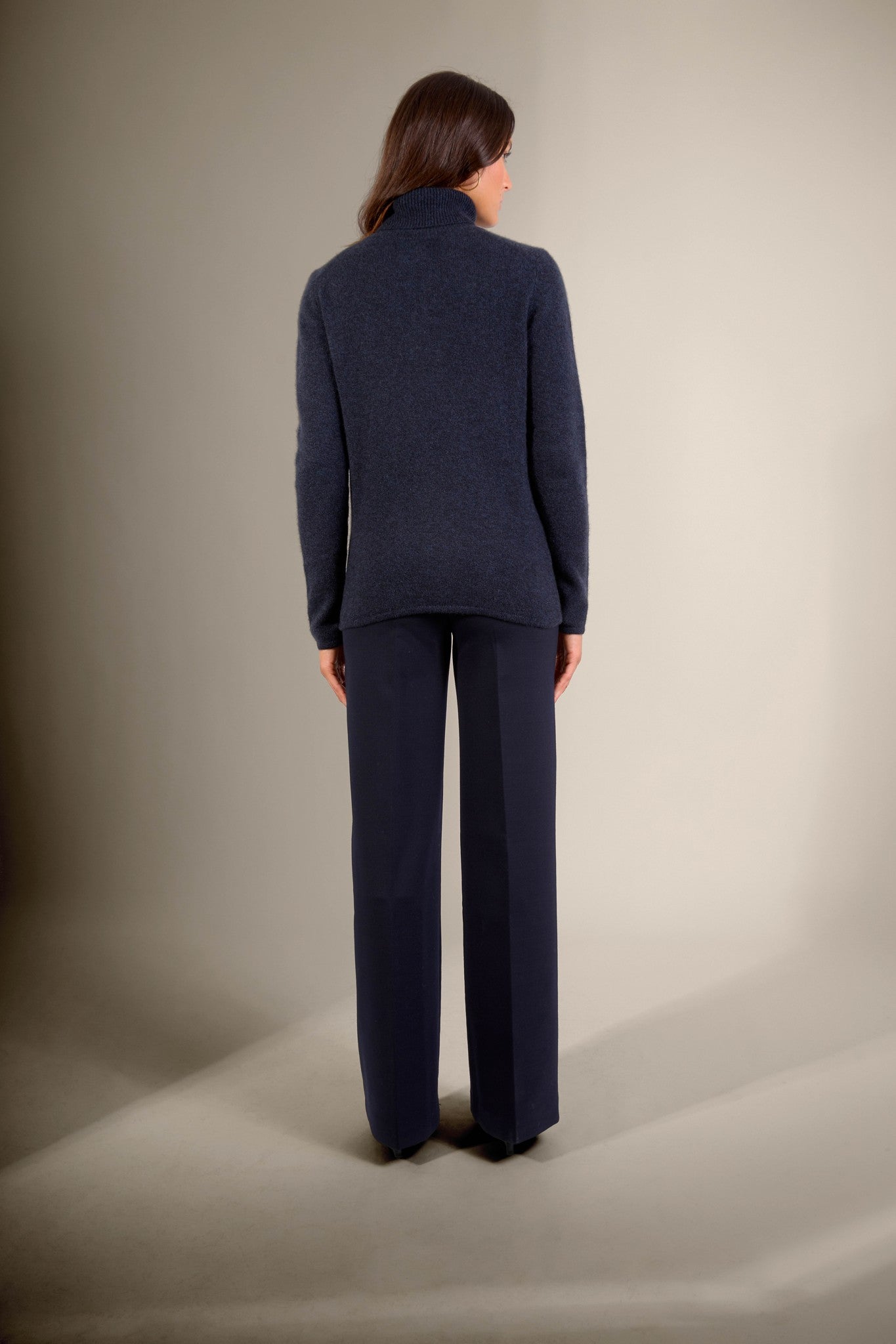 willow pull col roulé 4 fils caviar 100% cachemire