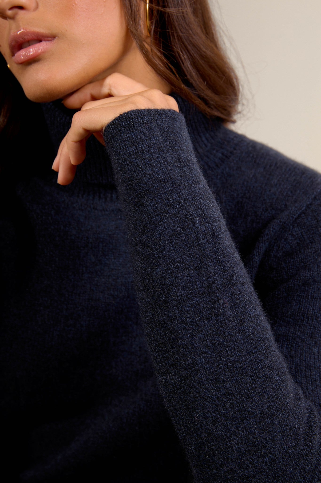 willow pull col roulé 4 fils caviar 100% cachemire