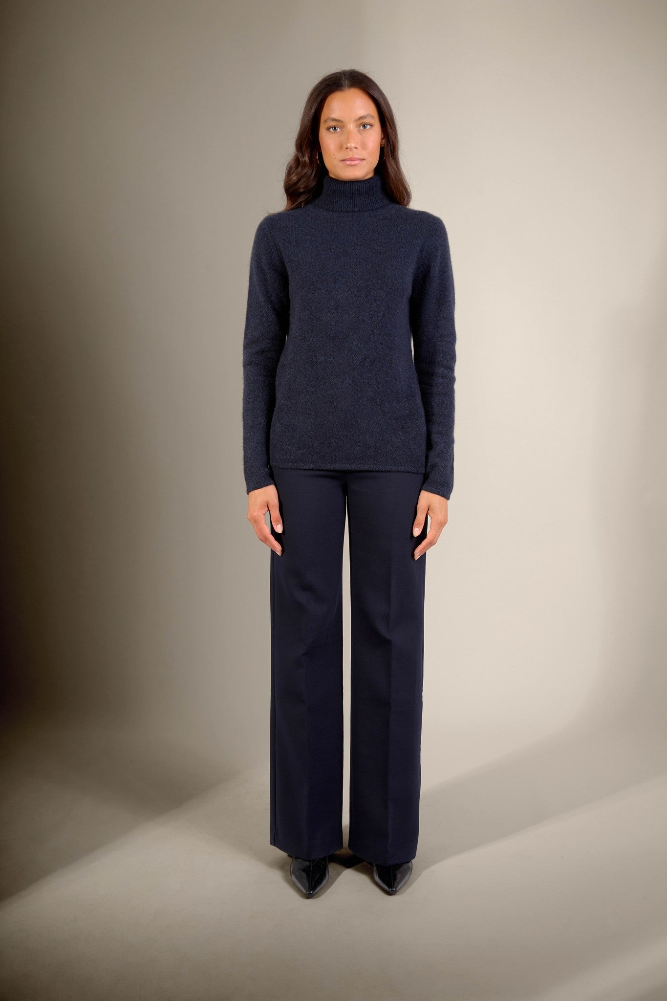 willow pull col roulé 4 fils caviar 100% cachemire