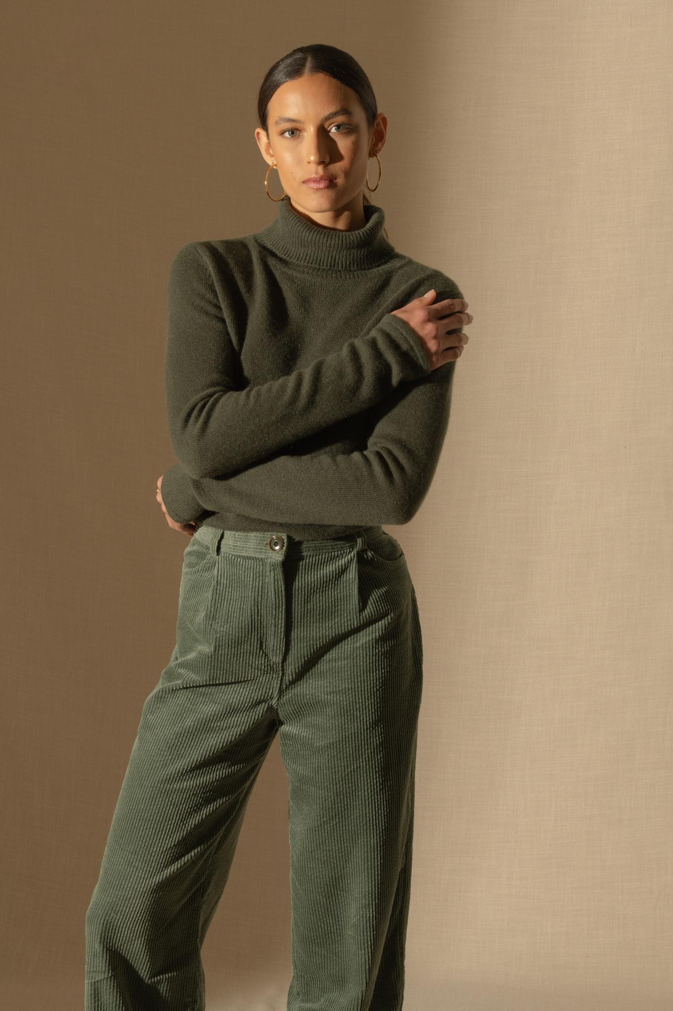 WILLOW pull col roulé 4 fils kaki 100% cachemire