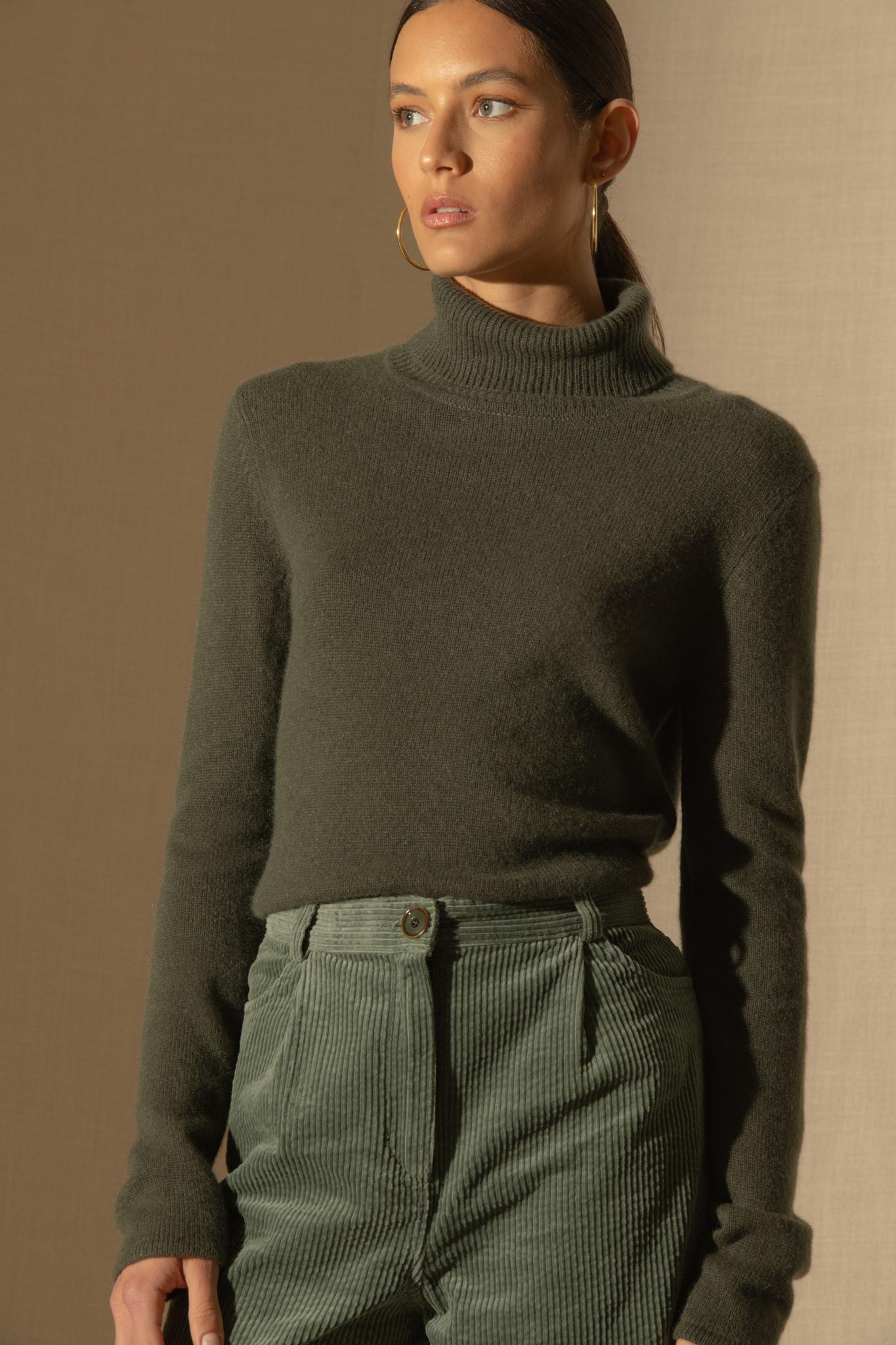 WILLOW pull col roulé 4 fils kaki 100% cachemire