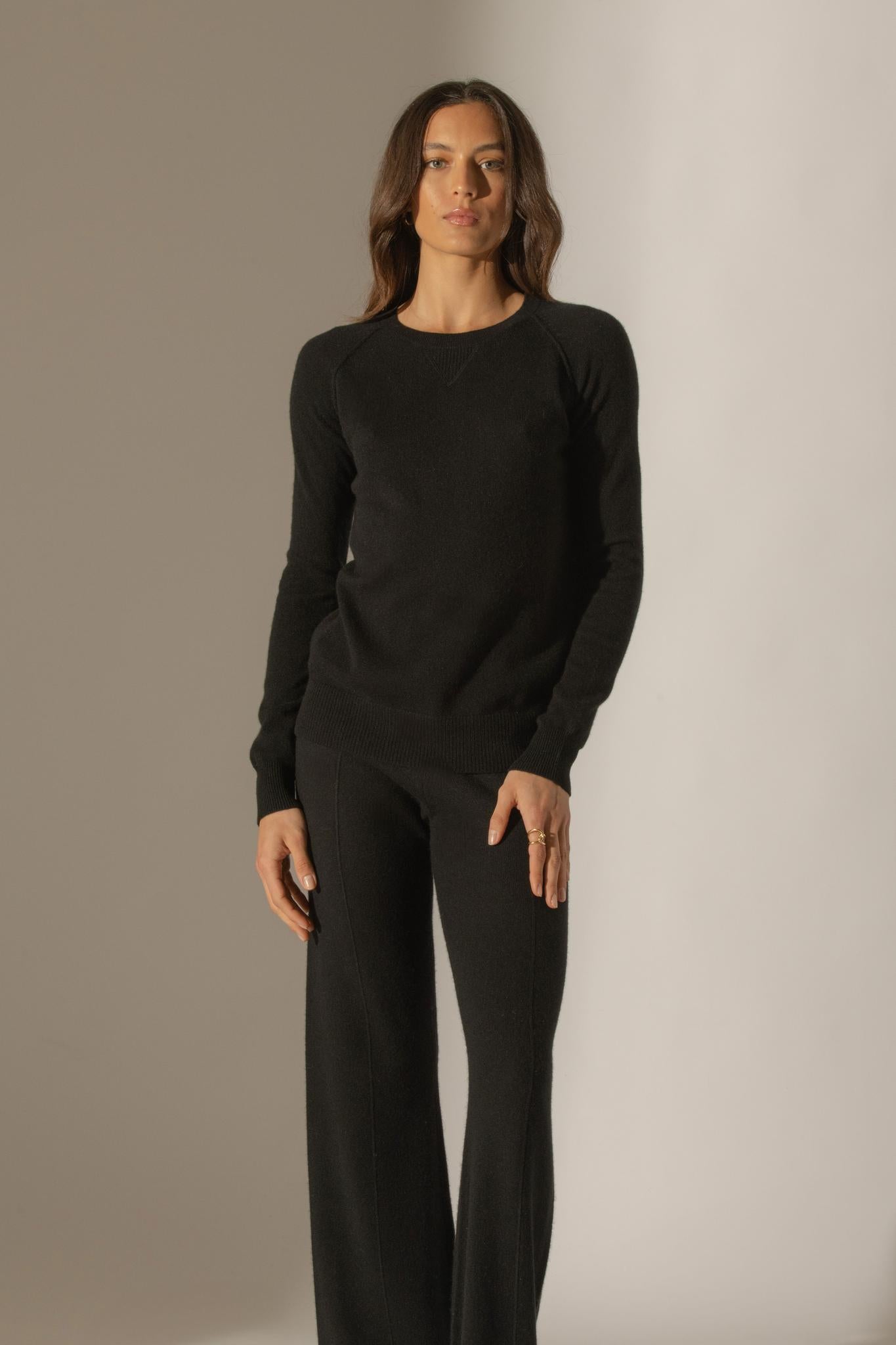 WILMA pull col rond noir 100% cachemire