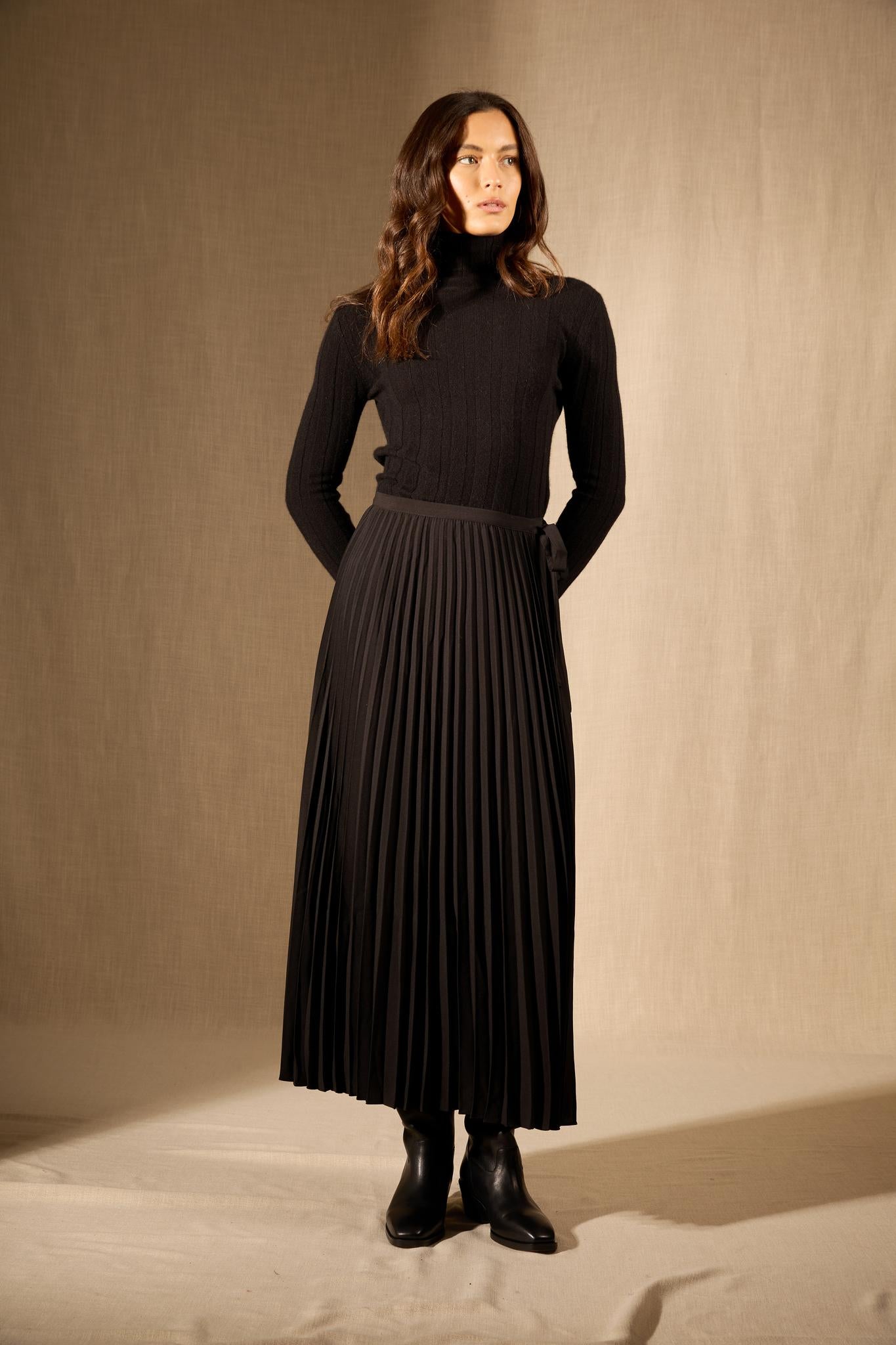 Ysaline pull col roulé noir 100% cachemire