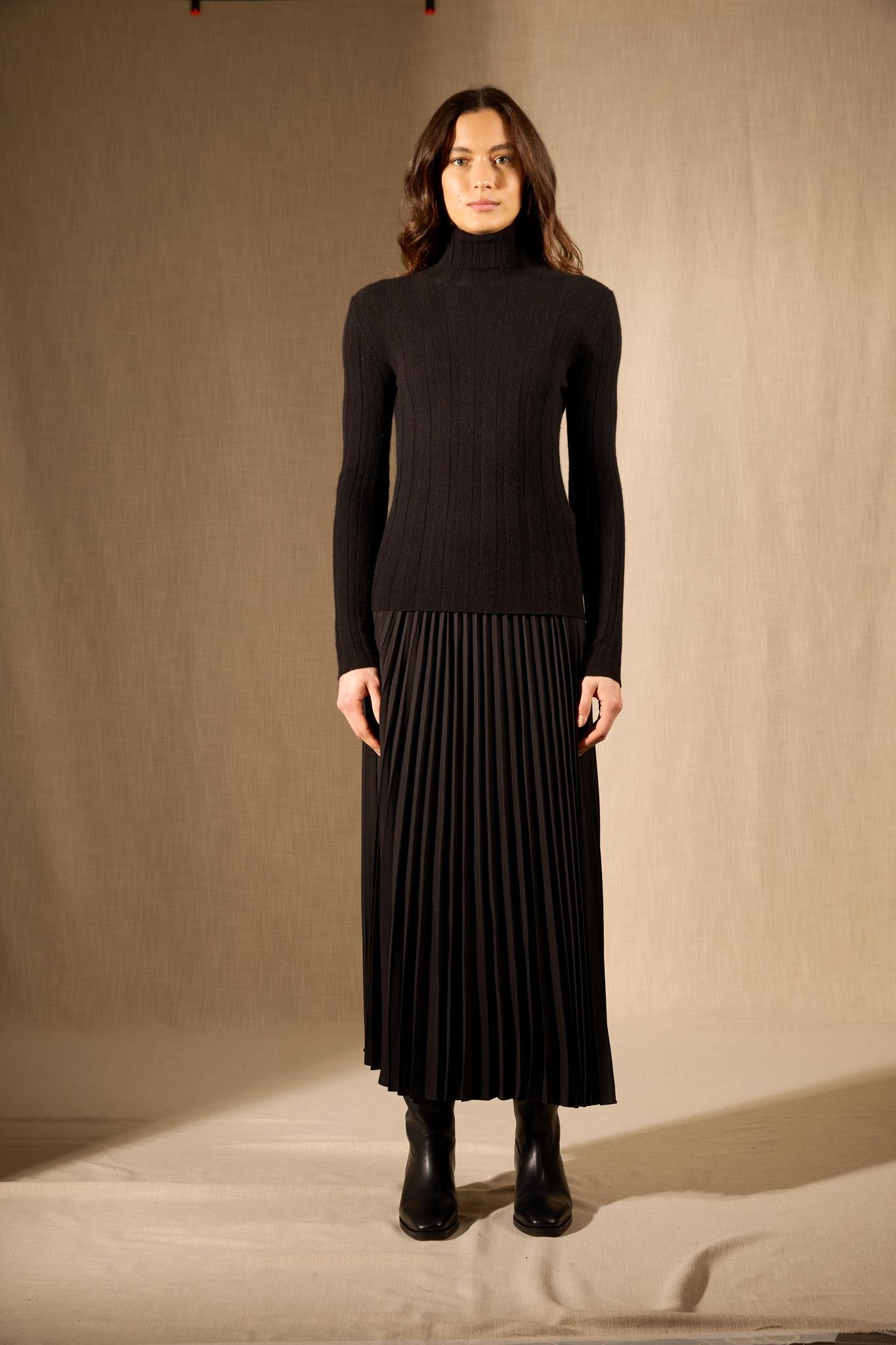 Ysaline pull col roulé noir 100% cachemire