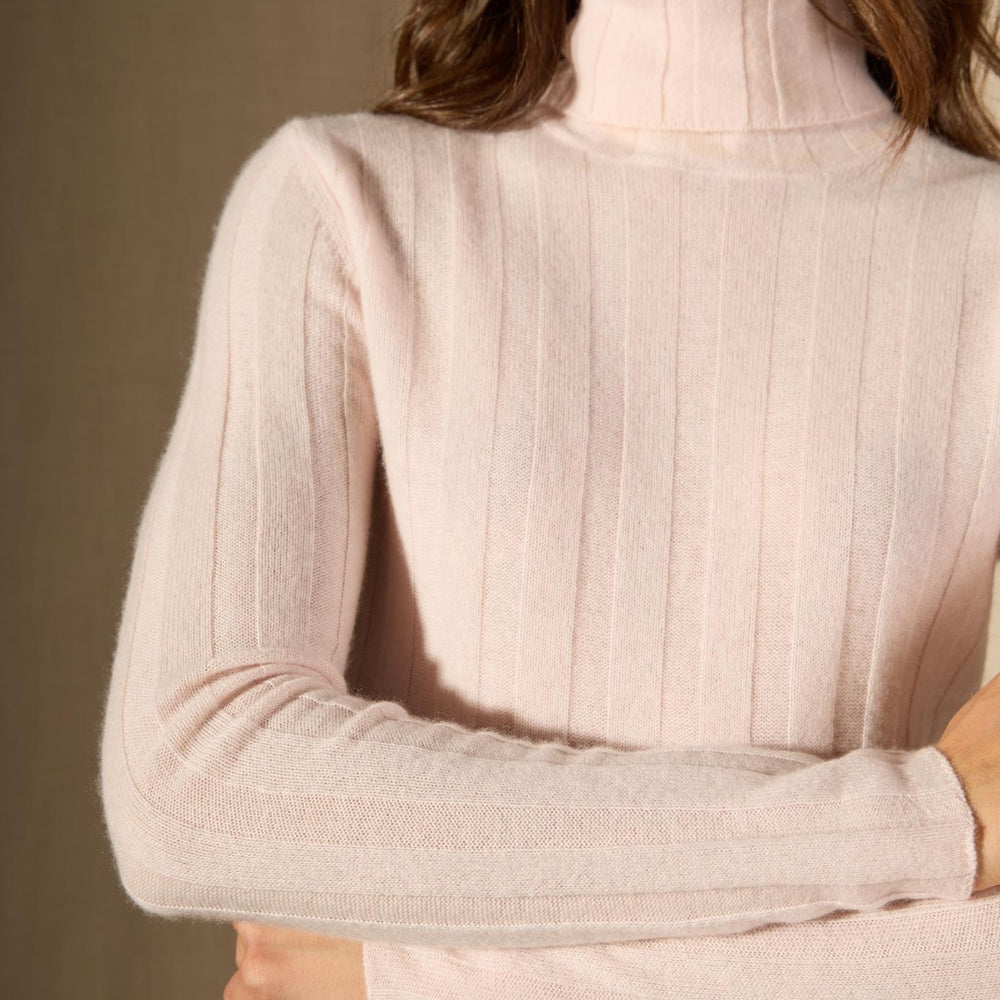 Ysaline pull col roulé poudre 100% cachemire